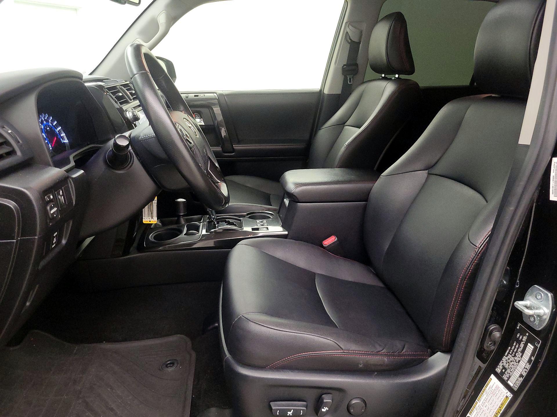 Thumbnail: 2016 Toyota 4Runner - 11