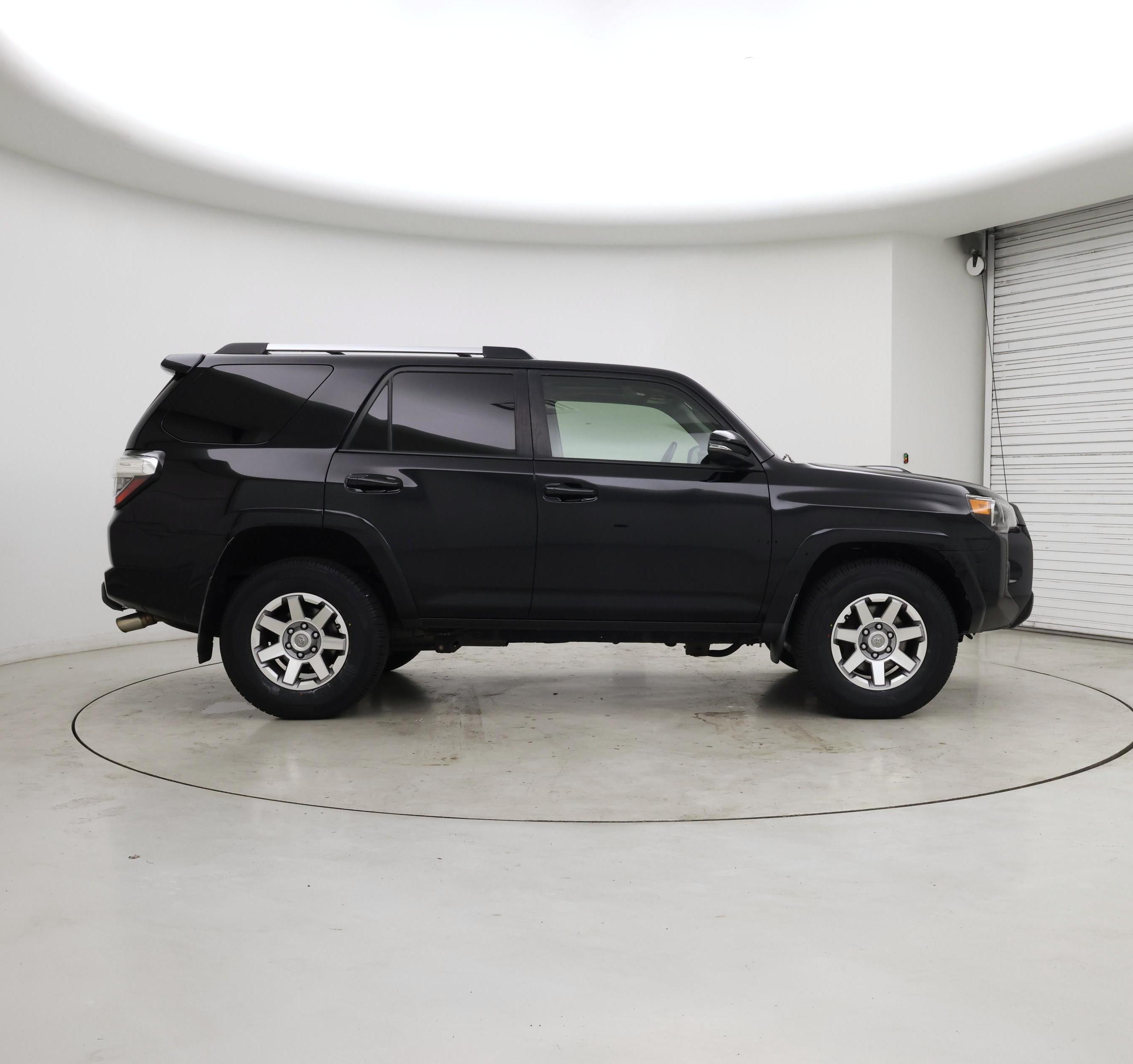 Thumbnail: 2016 Toyota 4Runner - 7