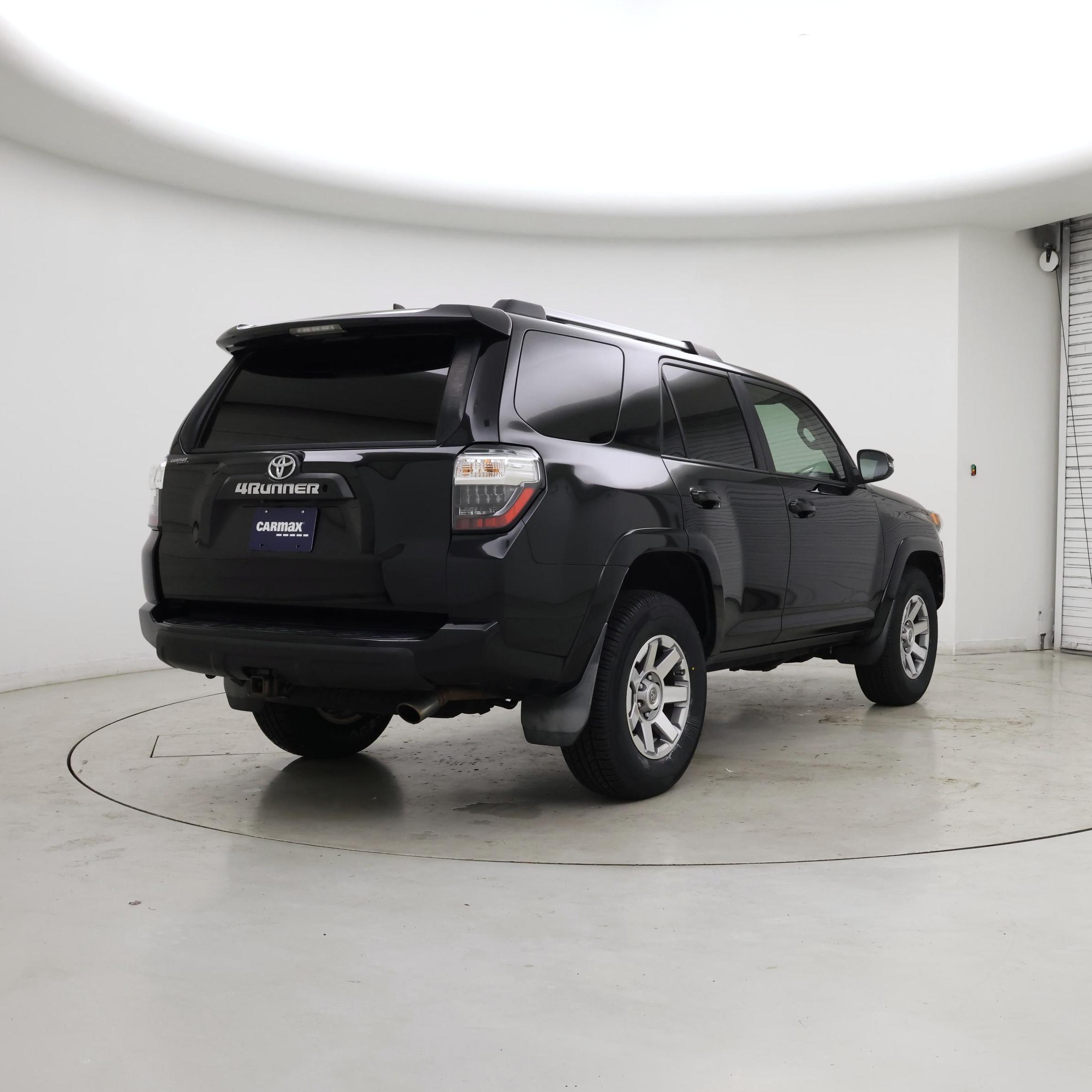 Thumbnail: 2016 Toyota 4Runner - 8