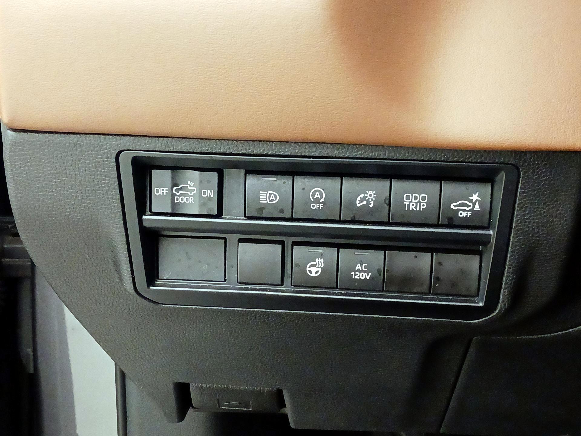 Thumbnail: 2023 Toyota Tundra - 13