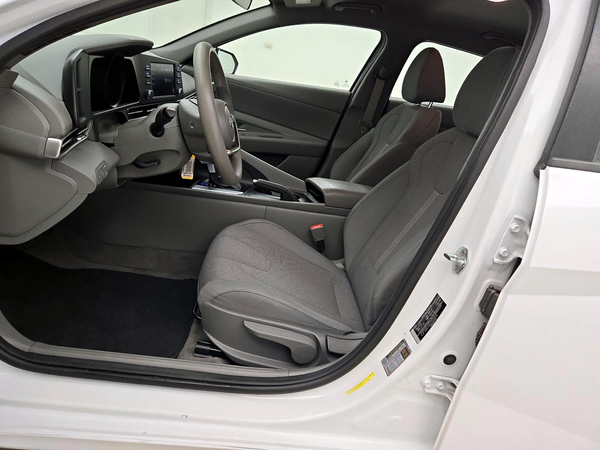 Thumbnail: 2022 Hyundai Elantra - 11