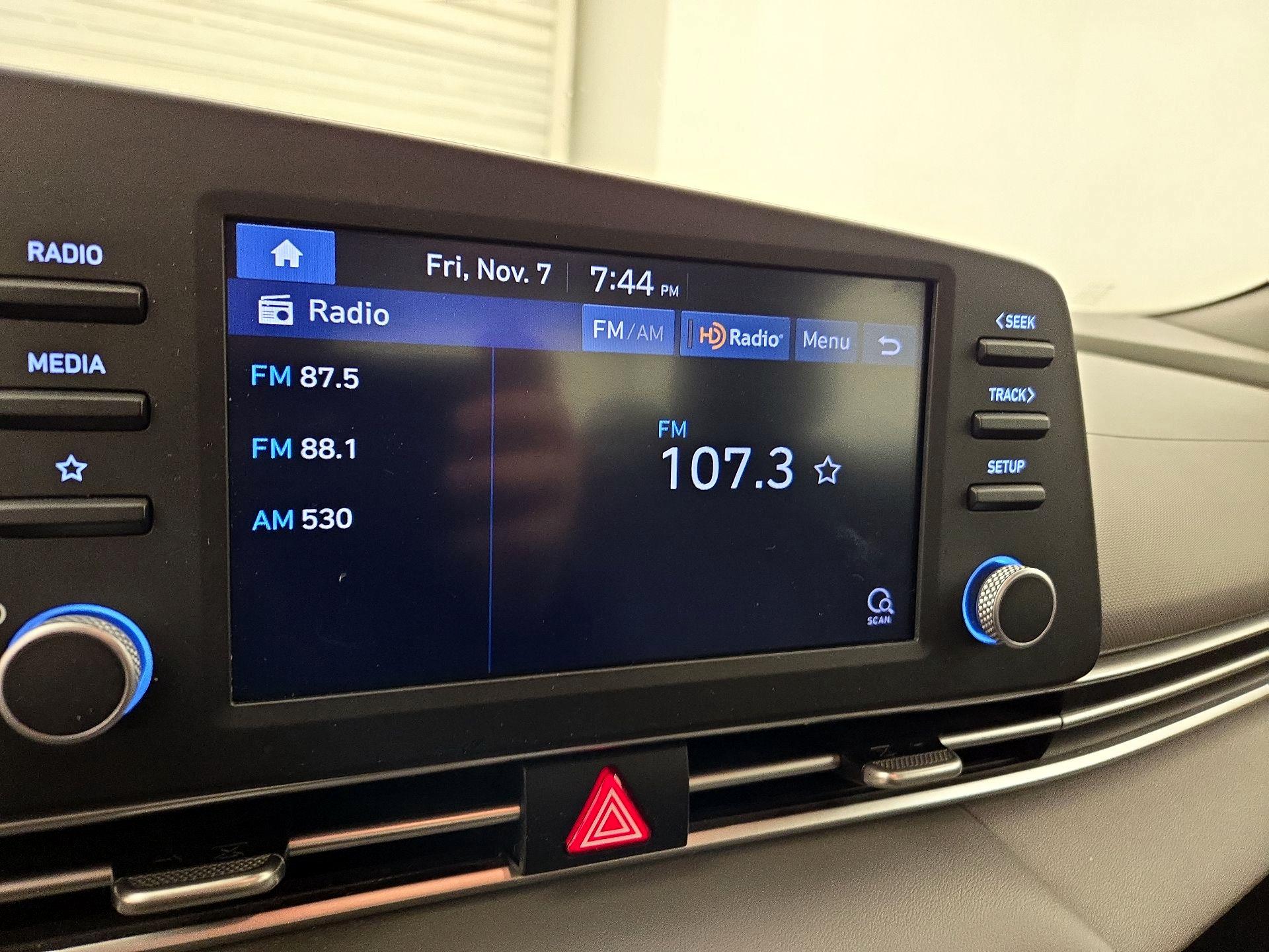 Thumbnail: 2022 Hyundai Elantra - 15