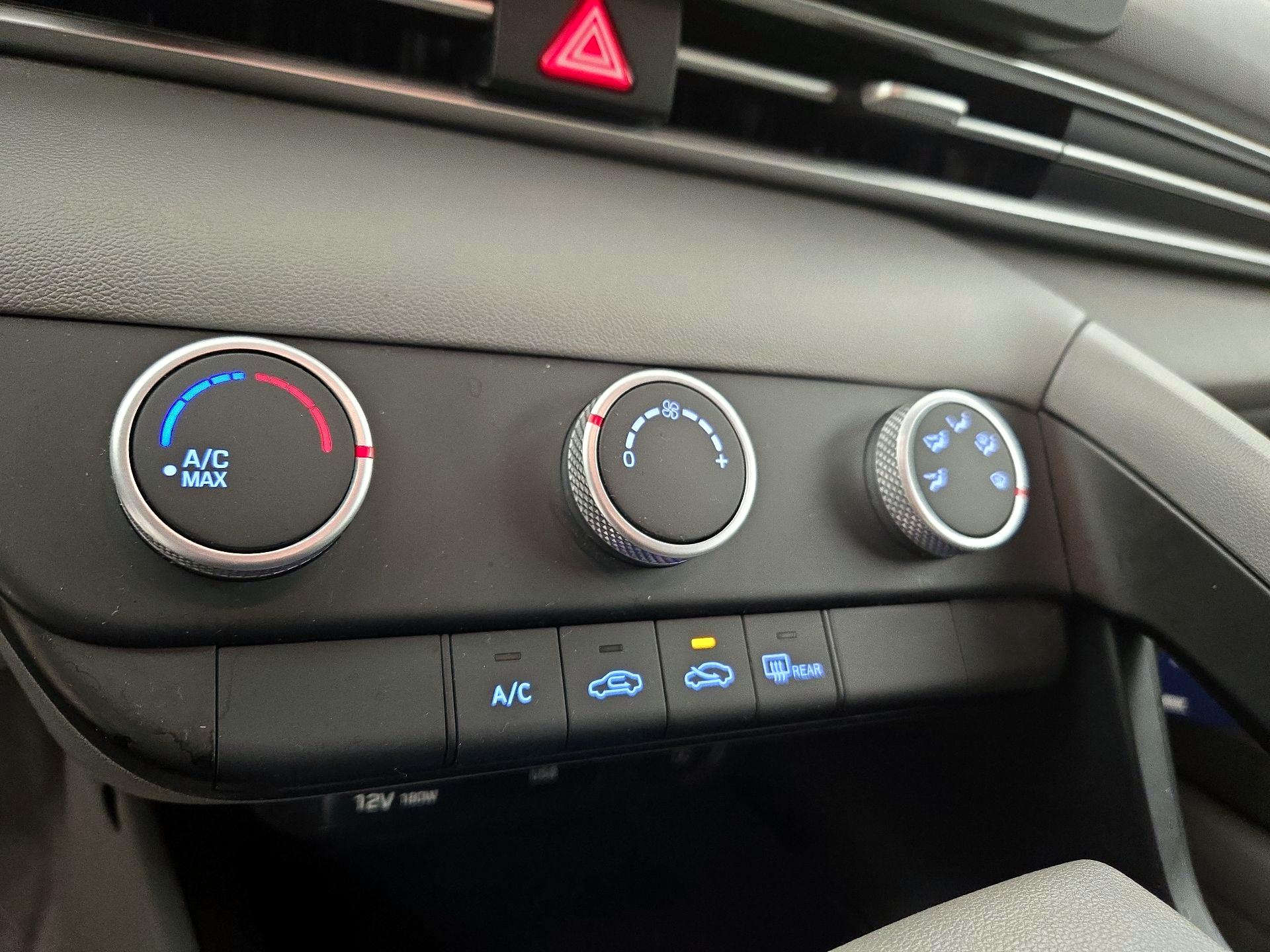 Thumbnail: 2022 Hyundai Elantra - 16