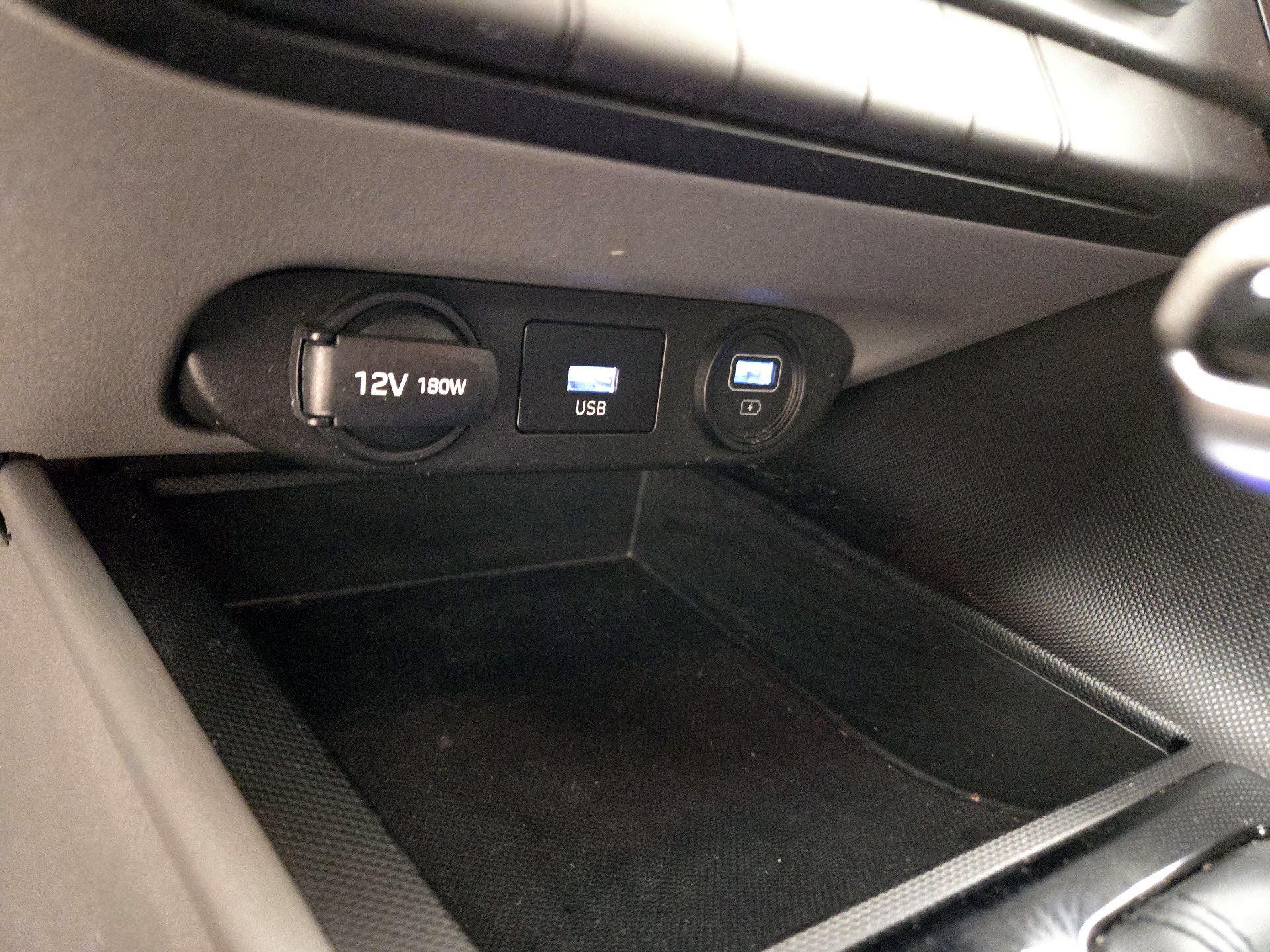 Thumbnail: 2022 Hyundai Elantra - 18