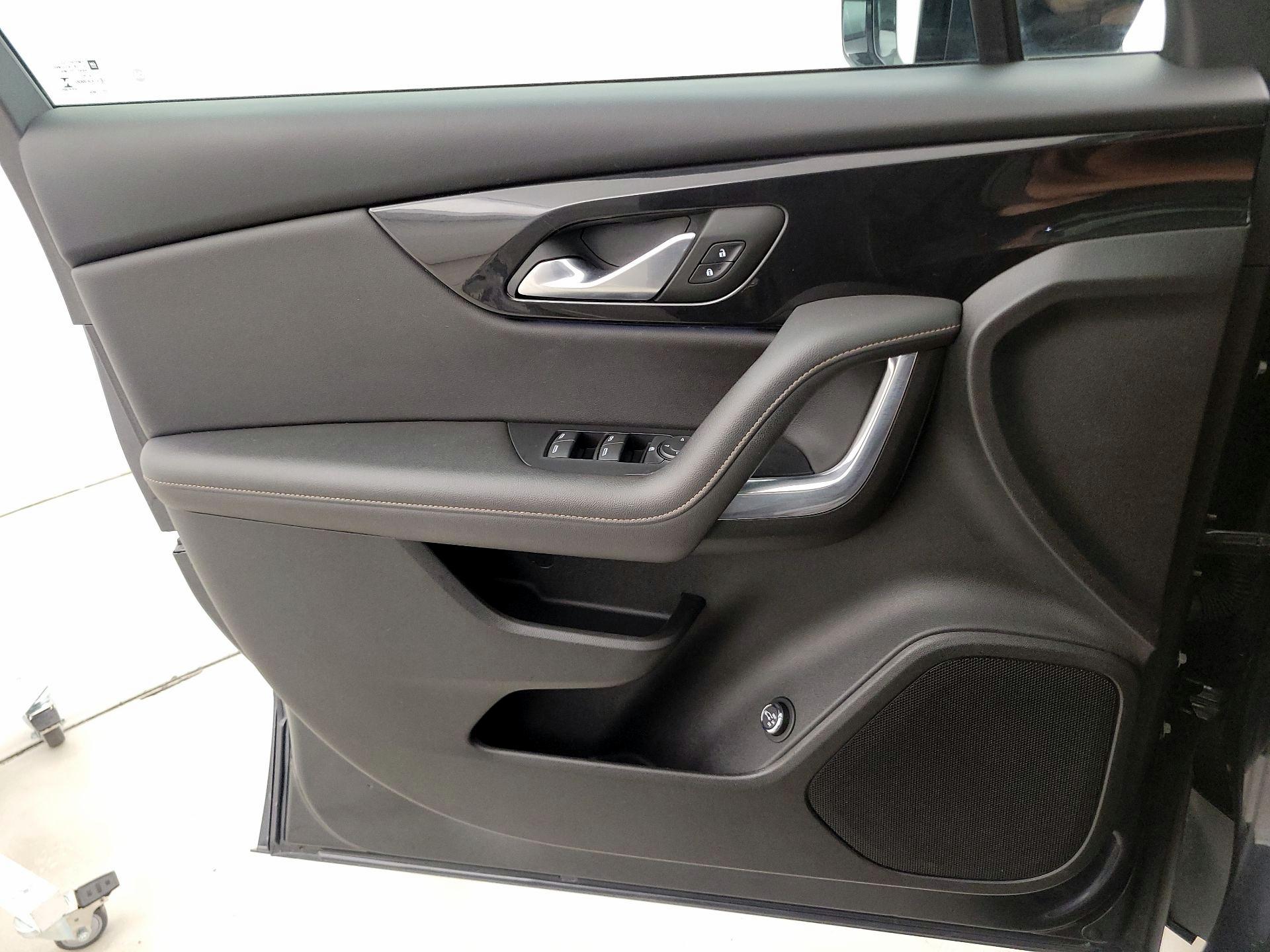 Thumbnail: 2022 Chevrolet Blazer - 12