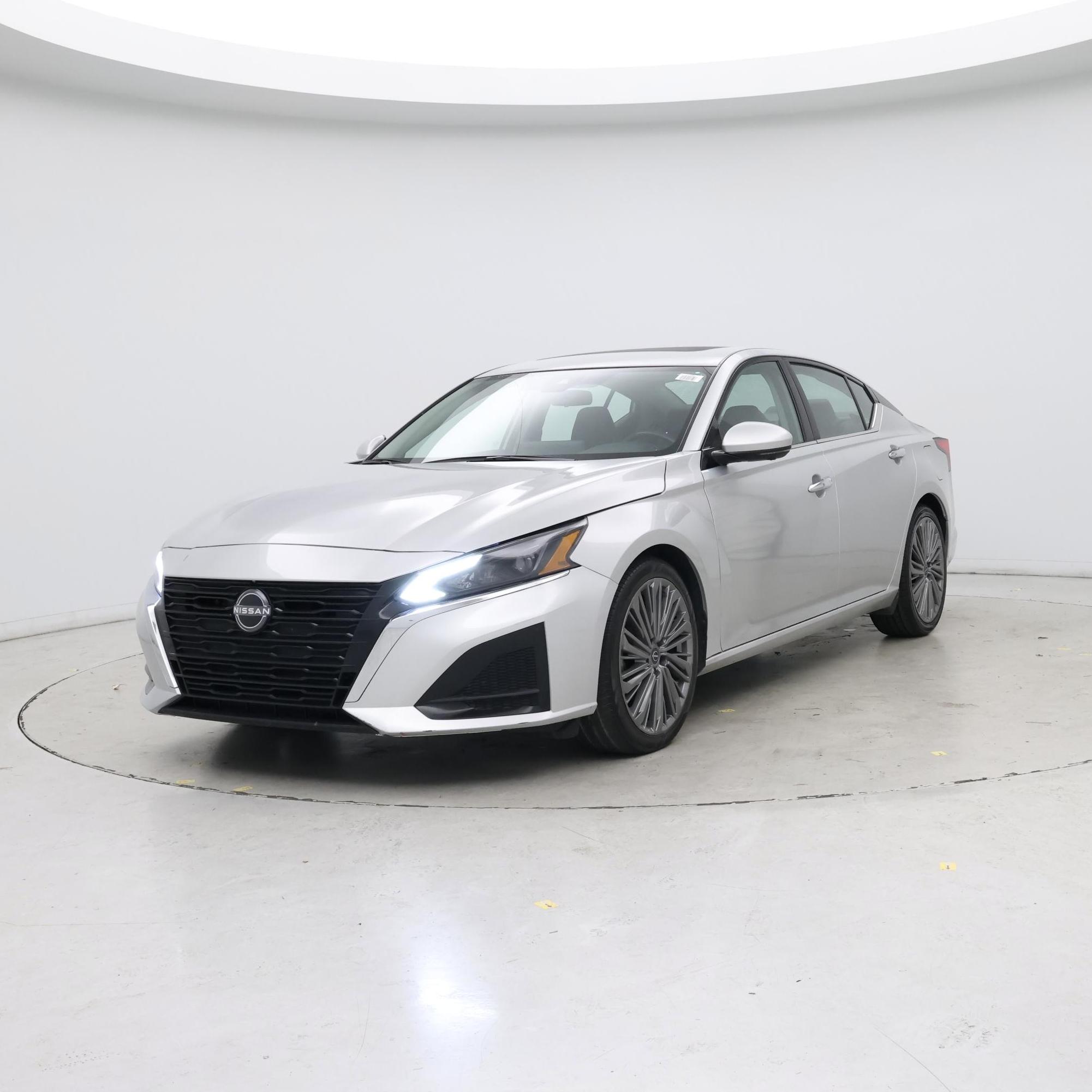 Thumbnail: 2023 Nissan Altima - 4