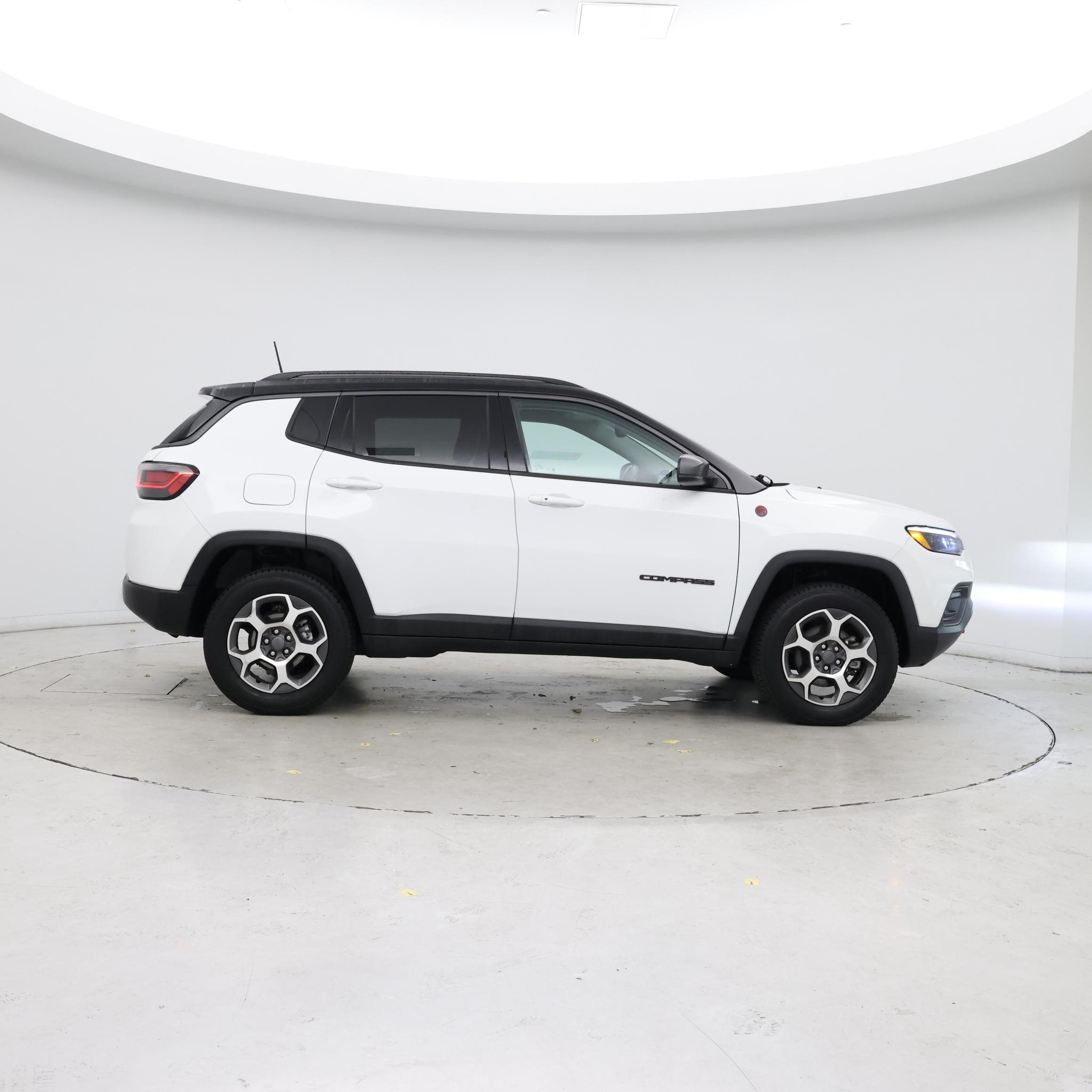 Thumbnail: 2022 Jeep Compass - 7