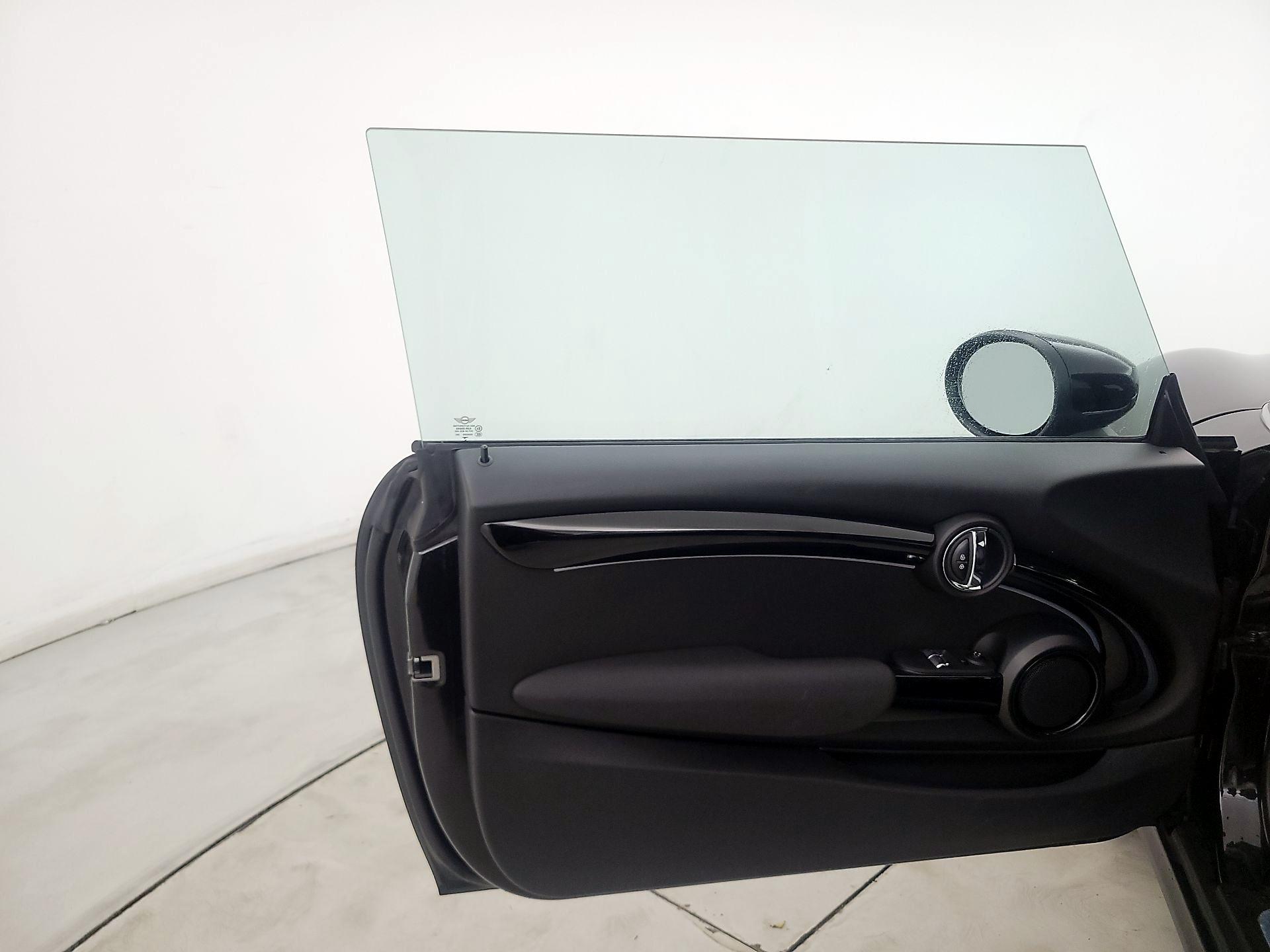 Thumbnail: 2023 MINI Cooper Hardtop - 12