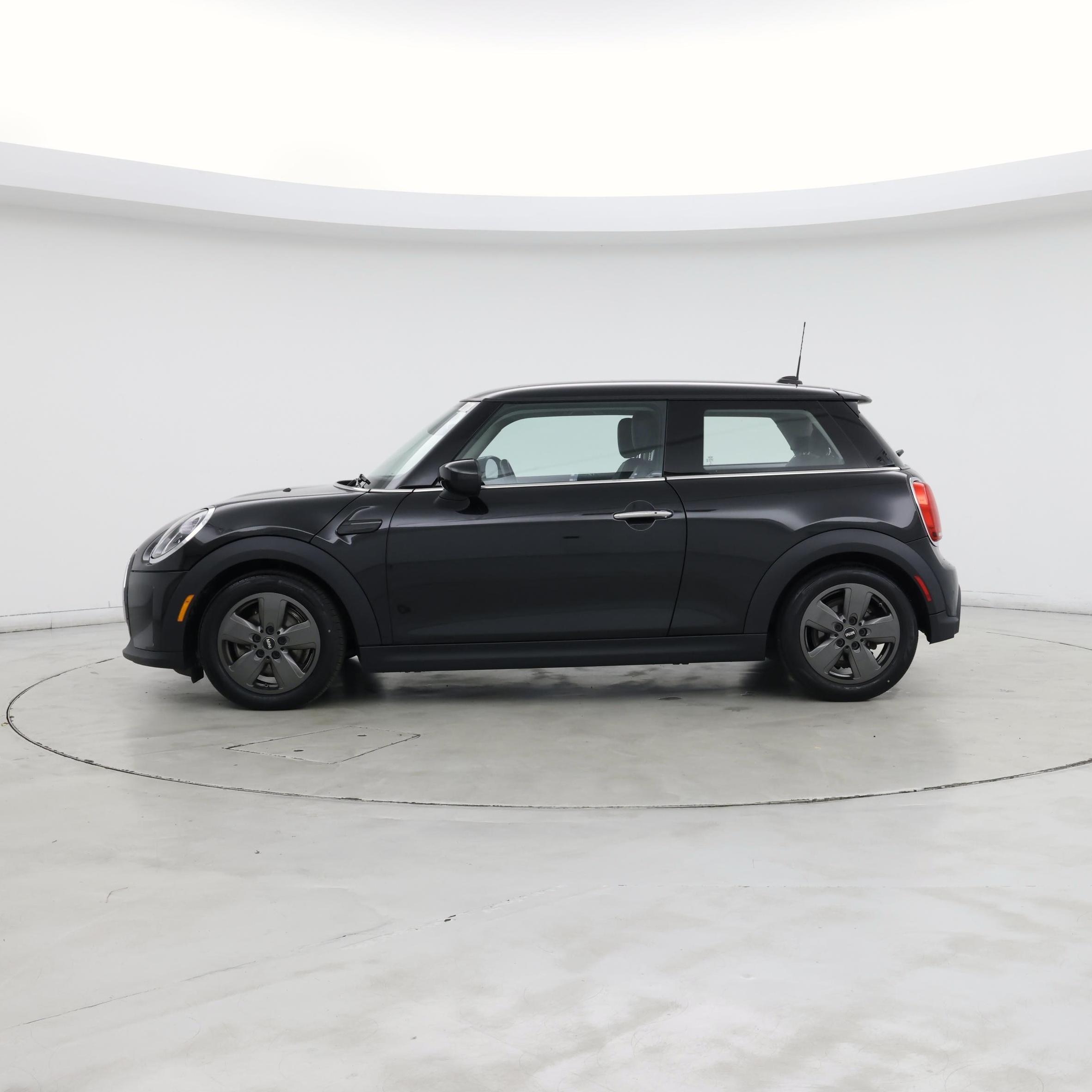 Thumbnail: 2023 MINI Cooper Hardtop - 3