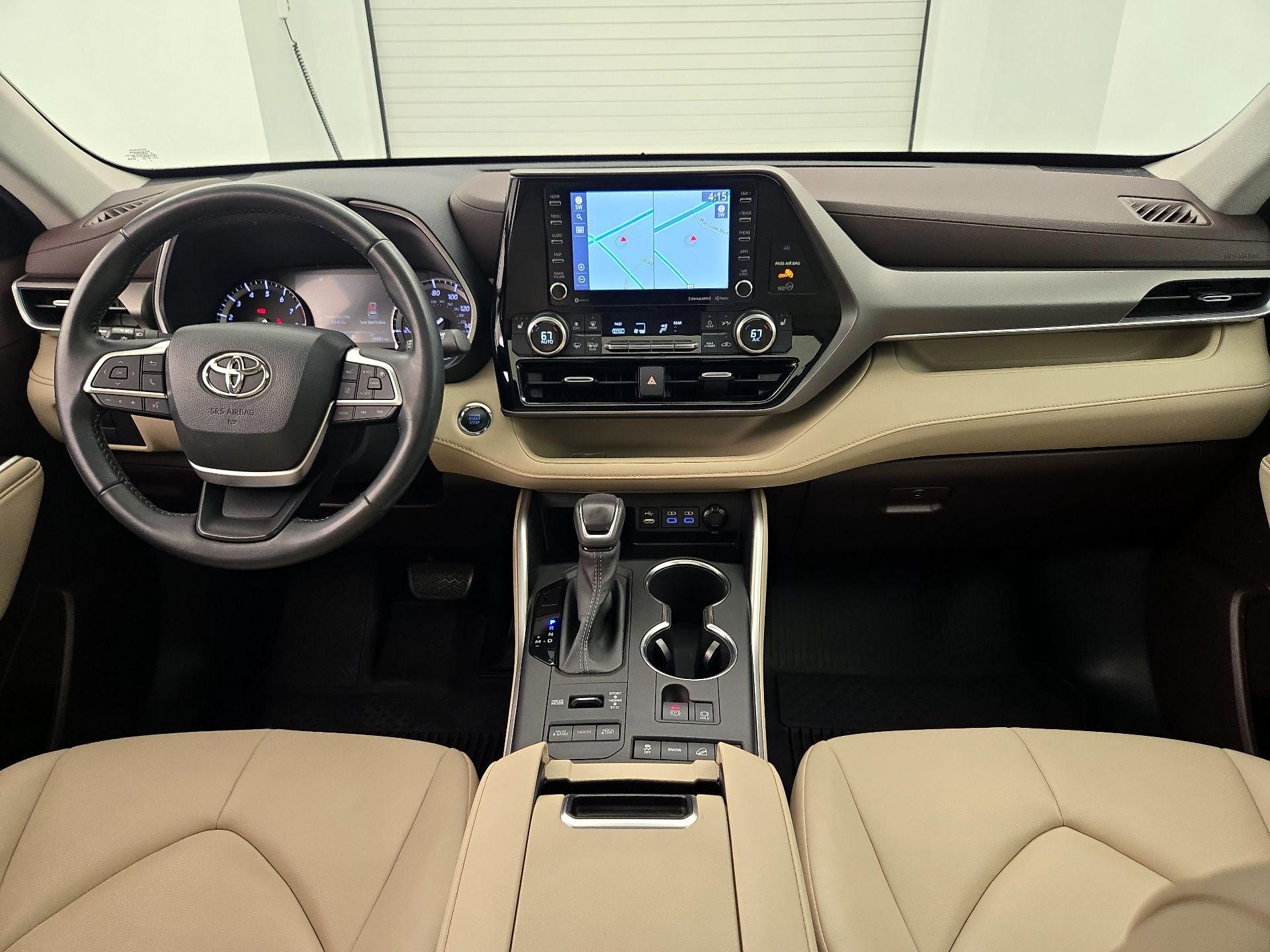 Thumbnail: 2022 Toyota Highlander - 9