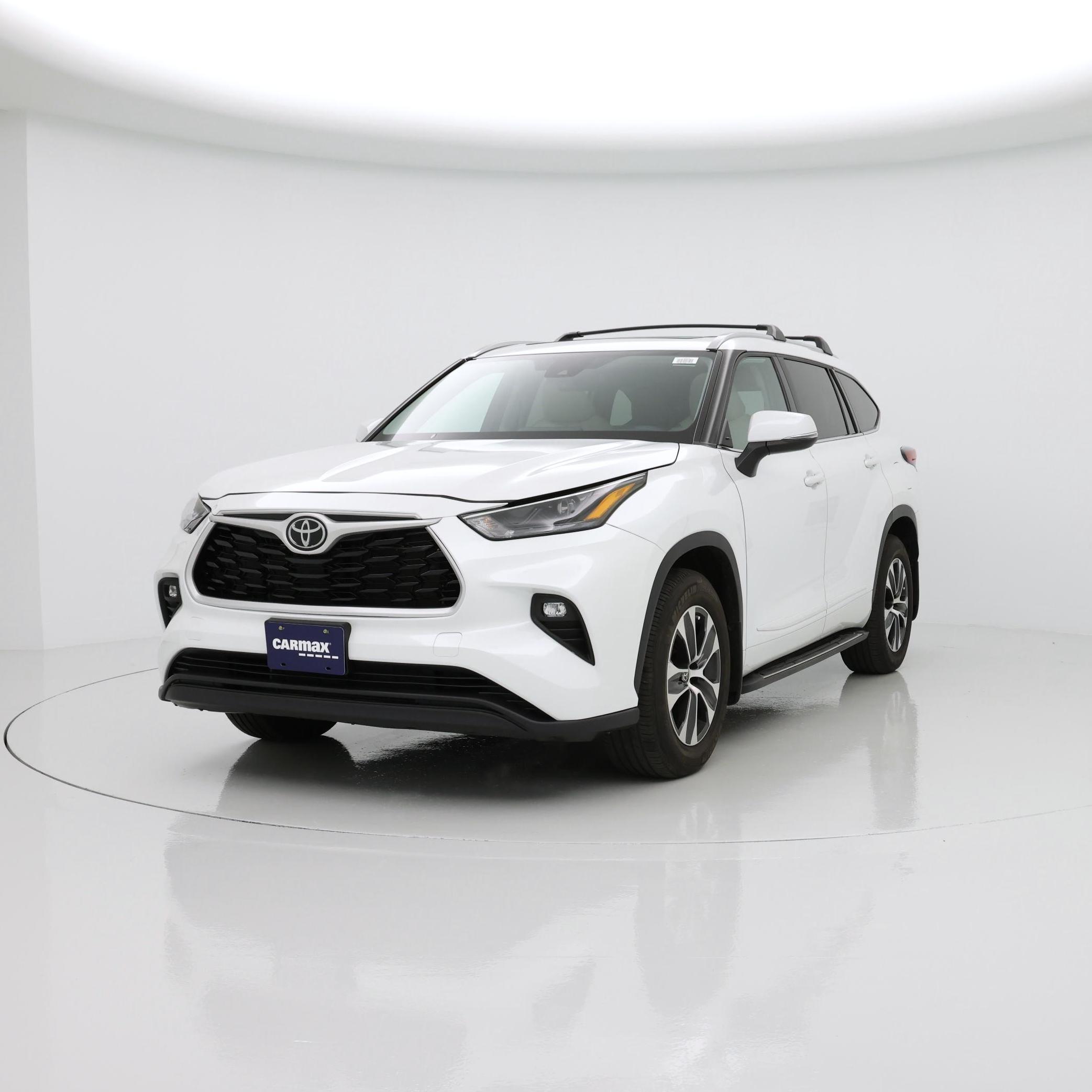 Thumbnail: 2022 Toyota Highlander - 4