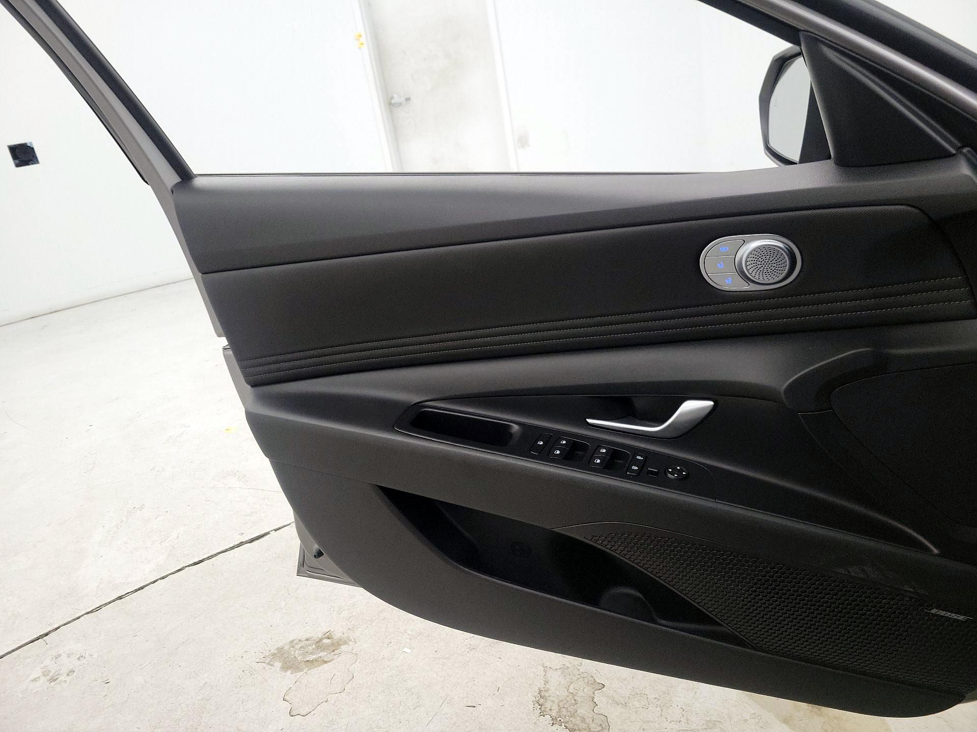 Thumbnail: 2023 Hyundai Elantra - 12