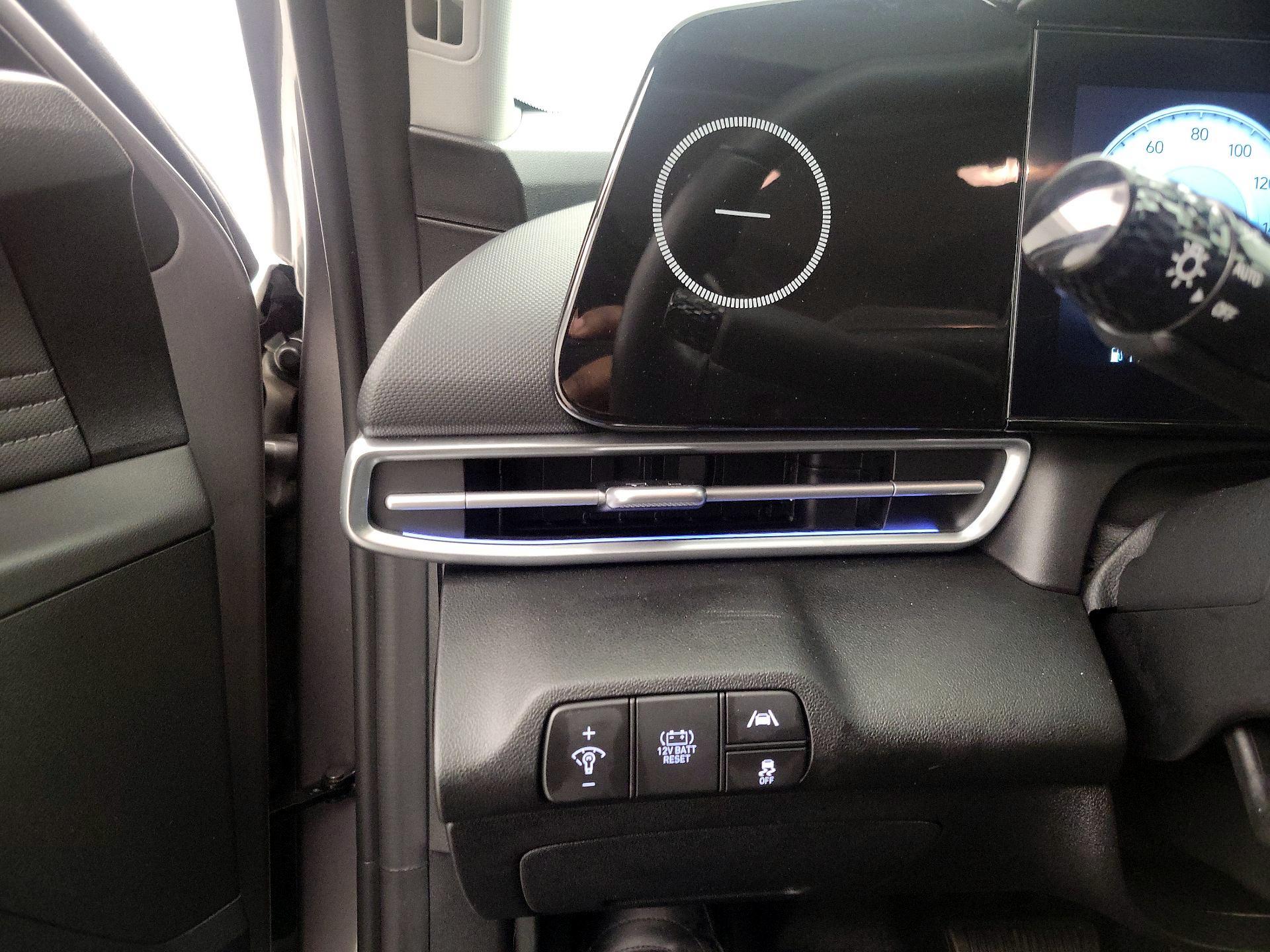 Thumbnail: 2023 Hyundai Elantra - 13