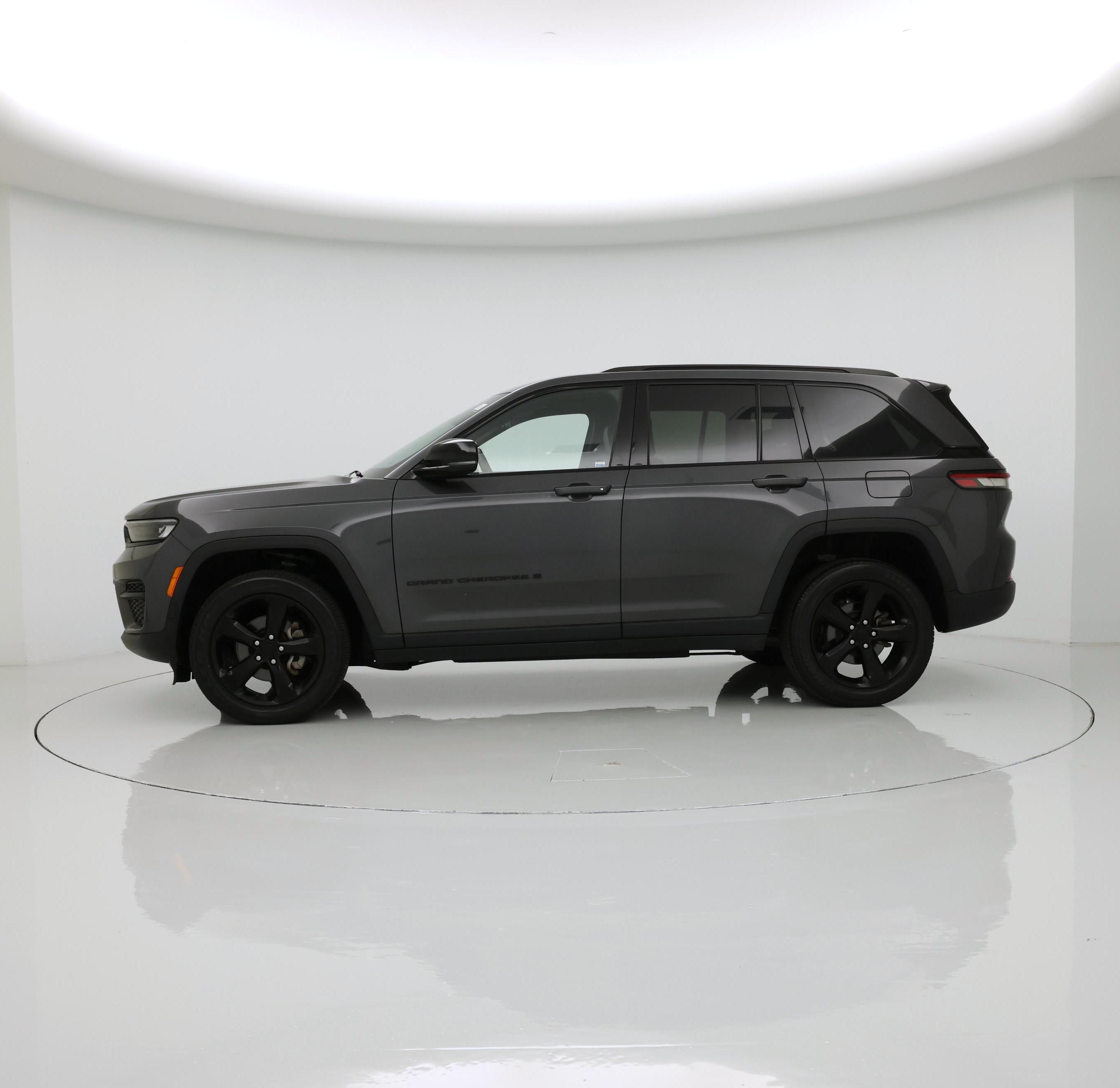 Thumbnail: 2022 Jeep Grand Cherokee - 3