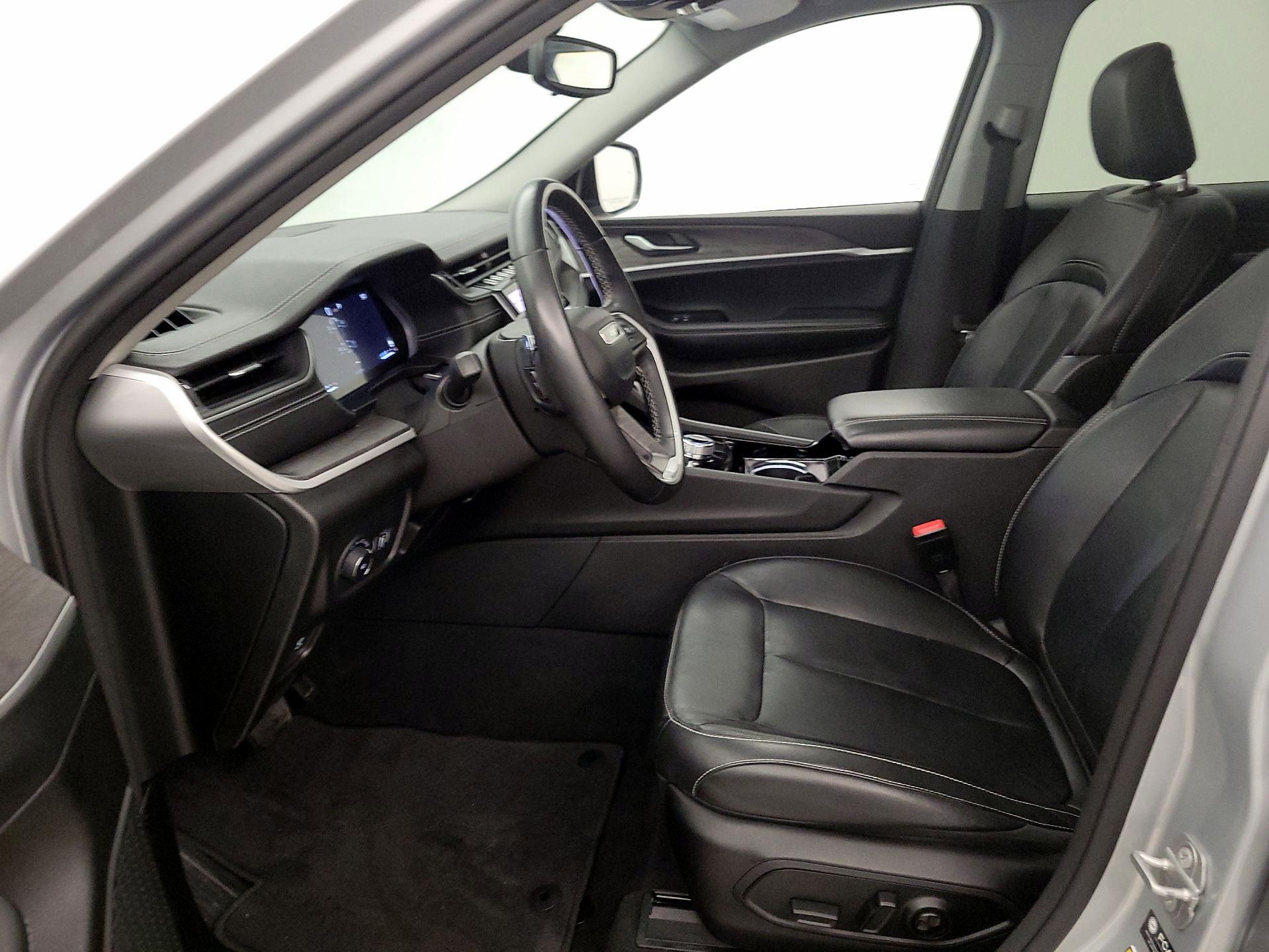 Thumbnail: 2022 Jeep Grand Cherokee - 11