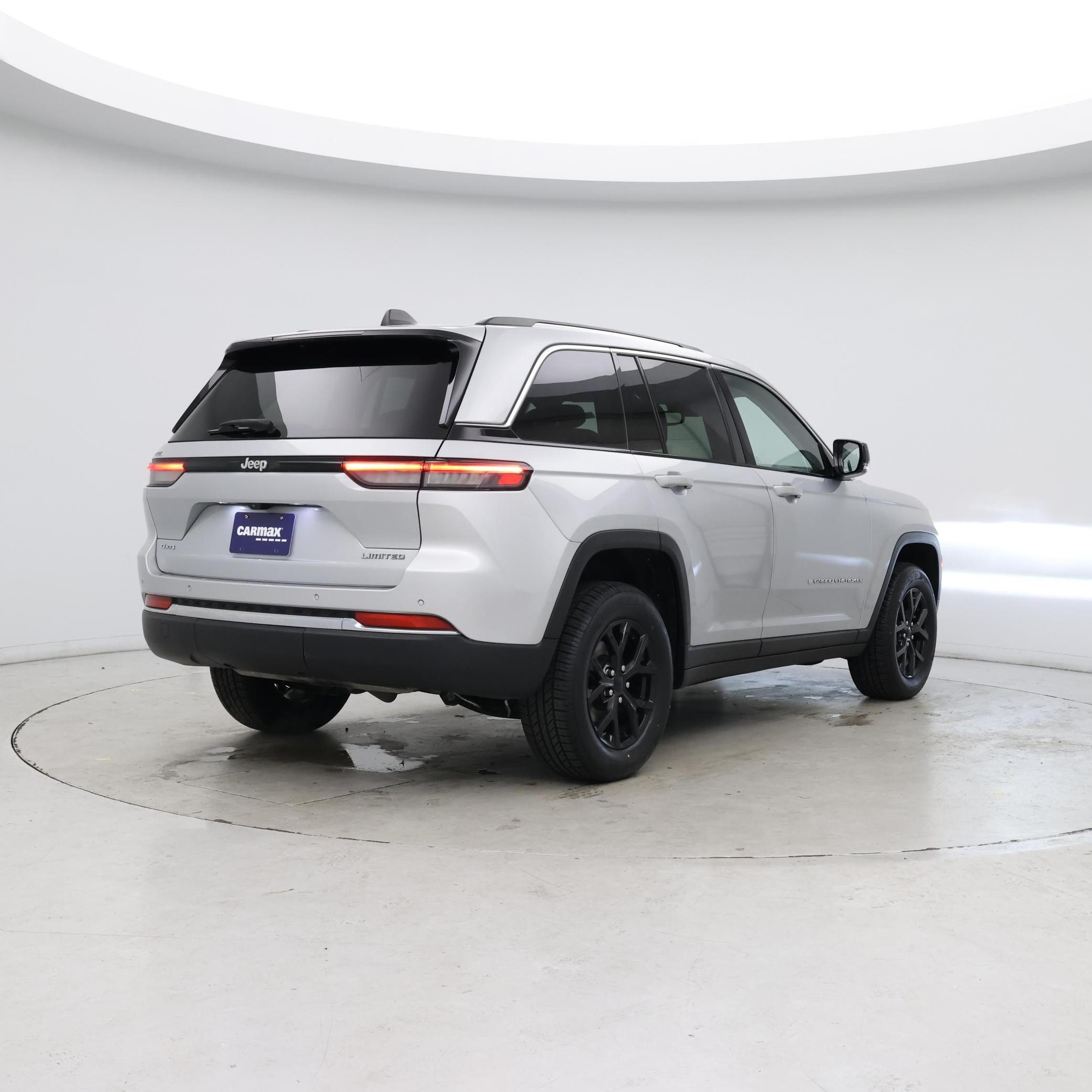 Thumbnail: 2022 Jeep Grand Cherokee - 8