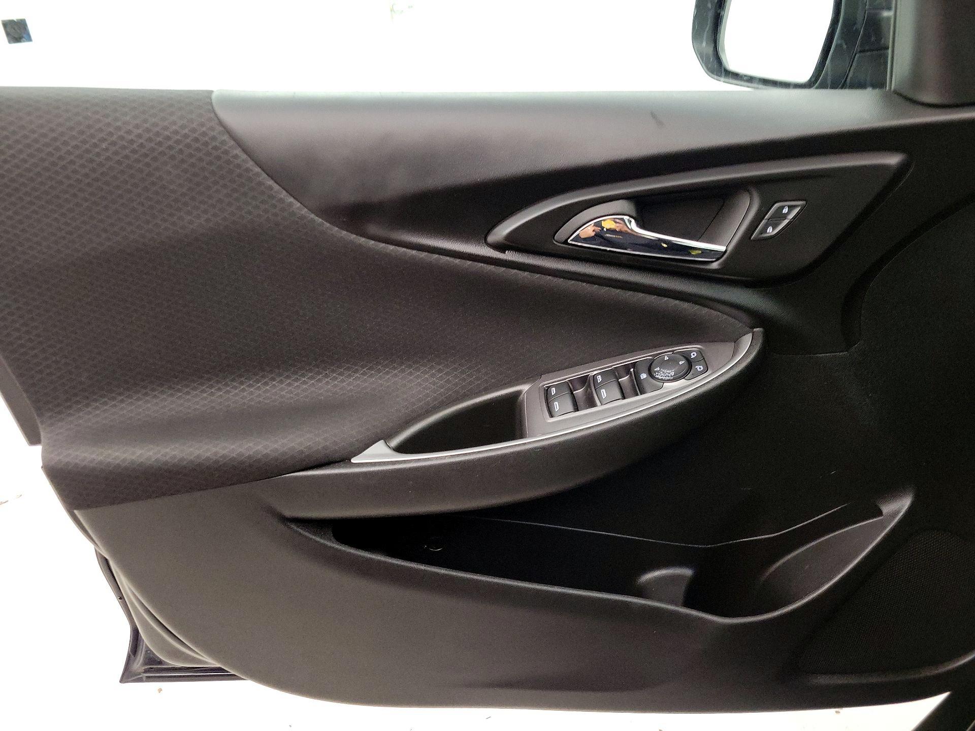 Thumbnail: 2023 Chevrolet Malibu - 12