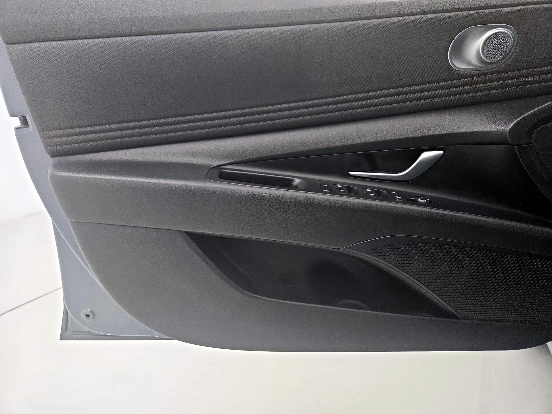 Thumbnail: 2023 Hyundai Elantra - 12