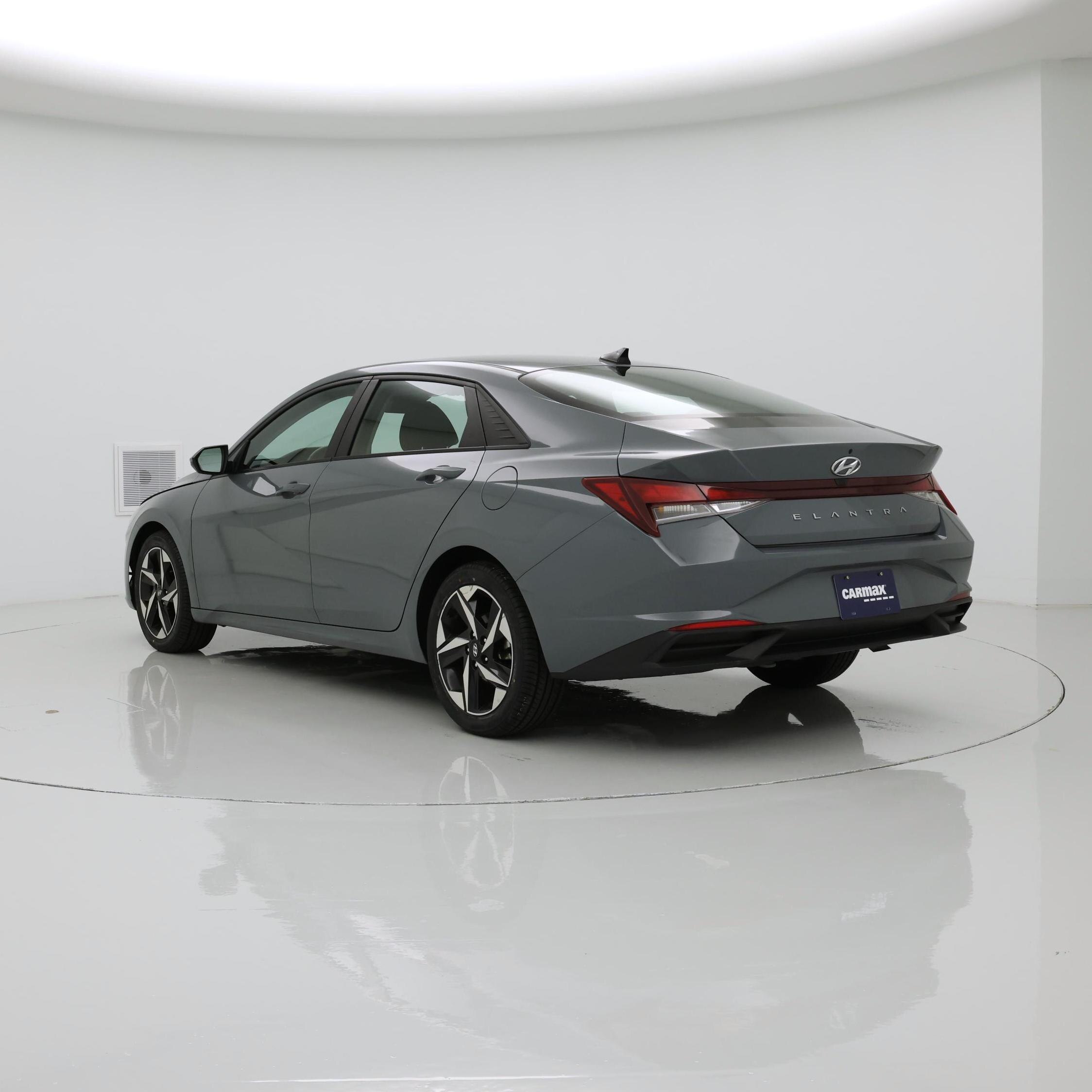 Thumbnail: 2023 Hyundai Elantra - 2