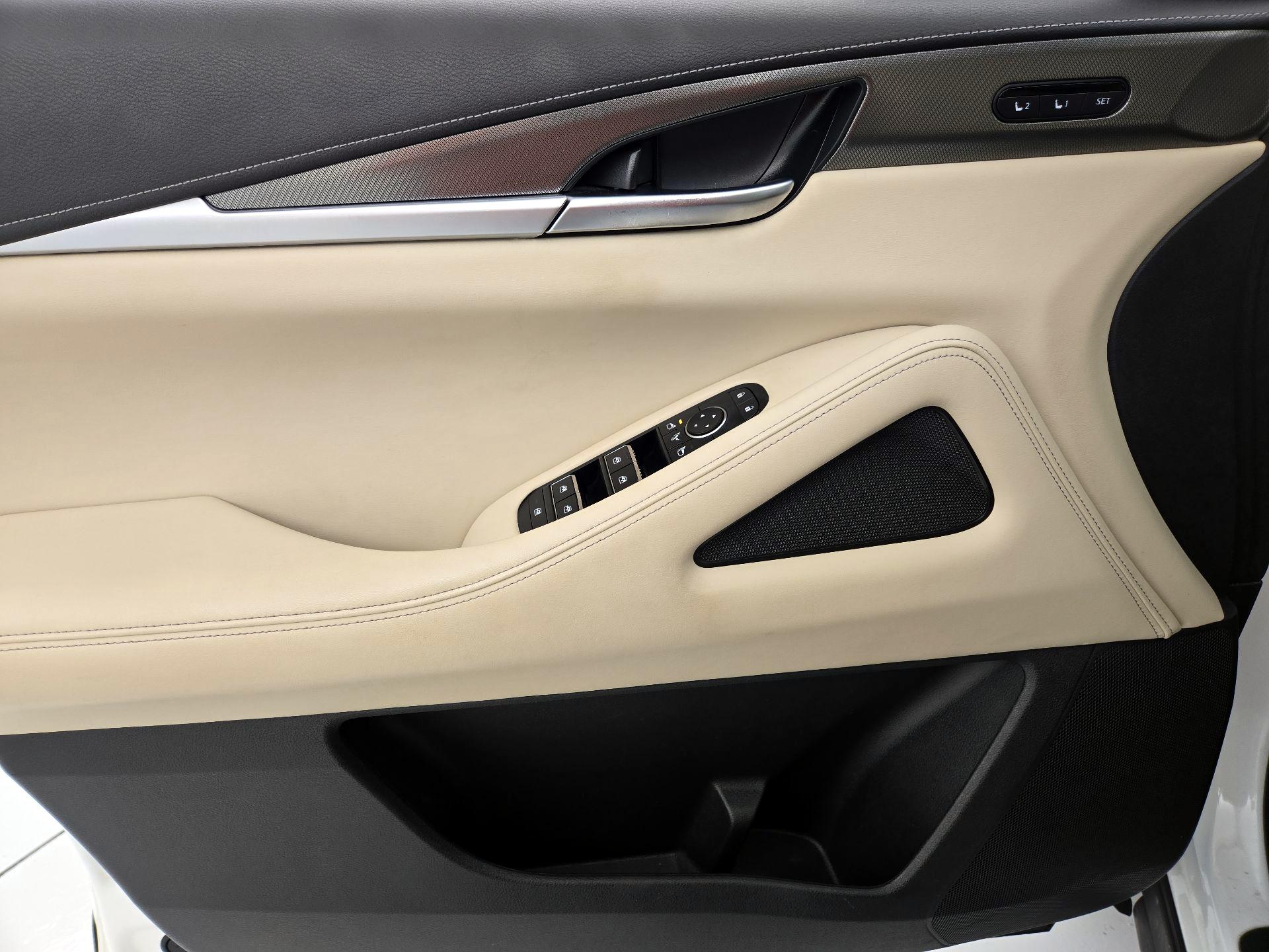 Thumbnail: 2023 INFINITI QX60 - 12