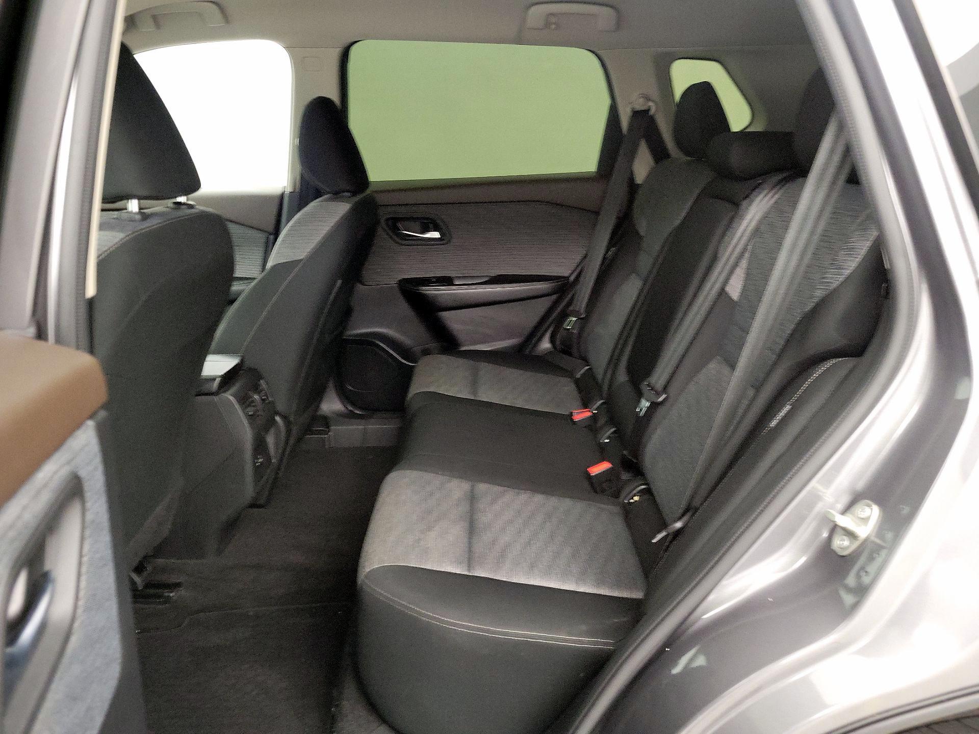 Thumbnail: 2023 Nissan Rogue - 19