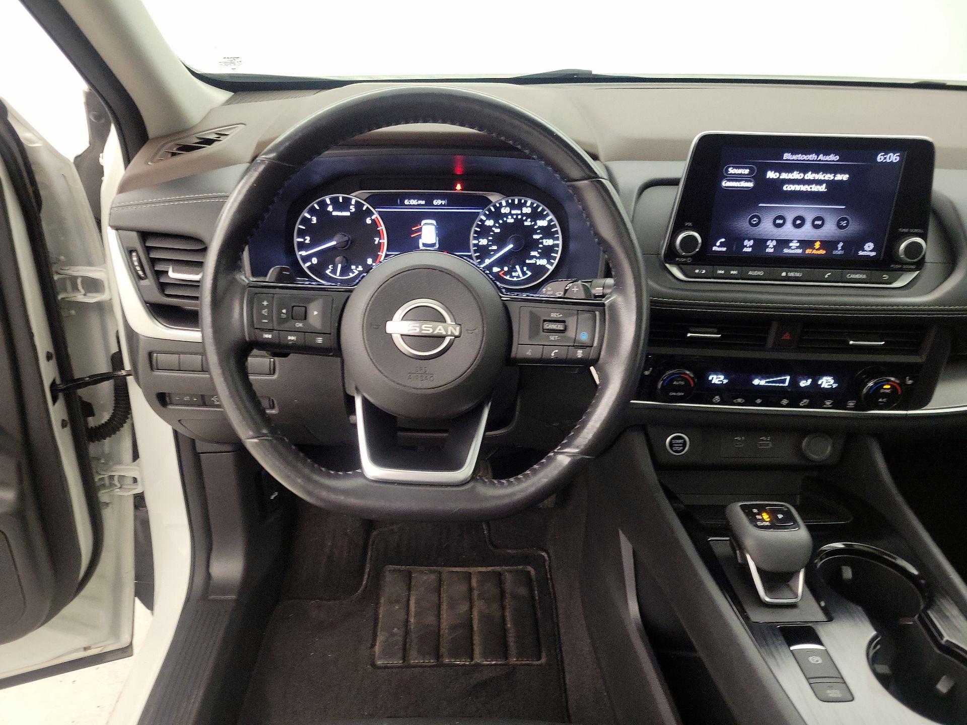 Thumbnail: 2023 Nissan Rogue - 10