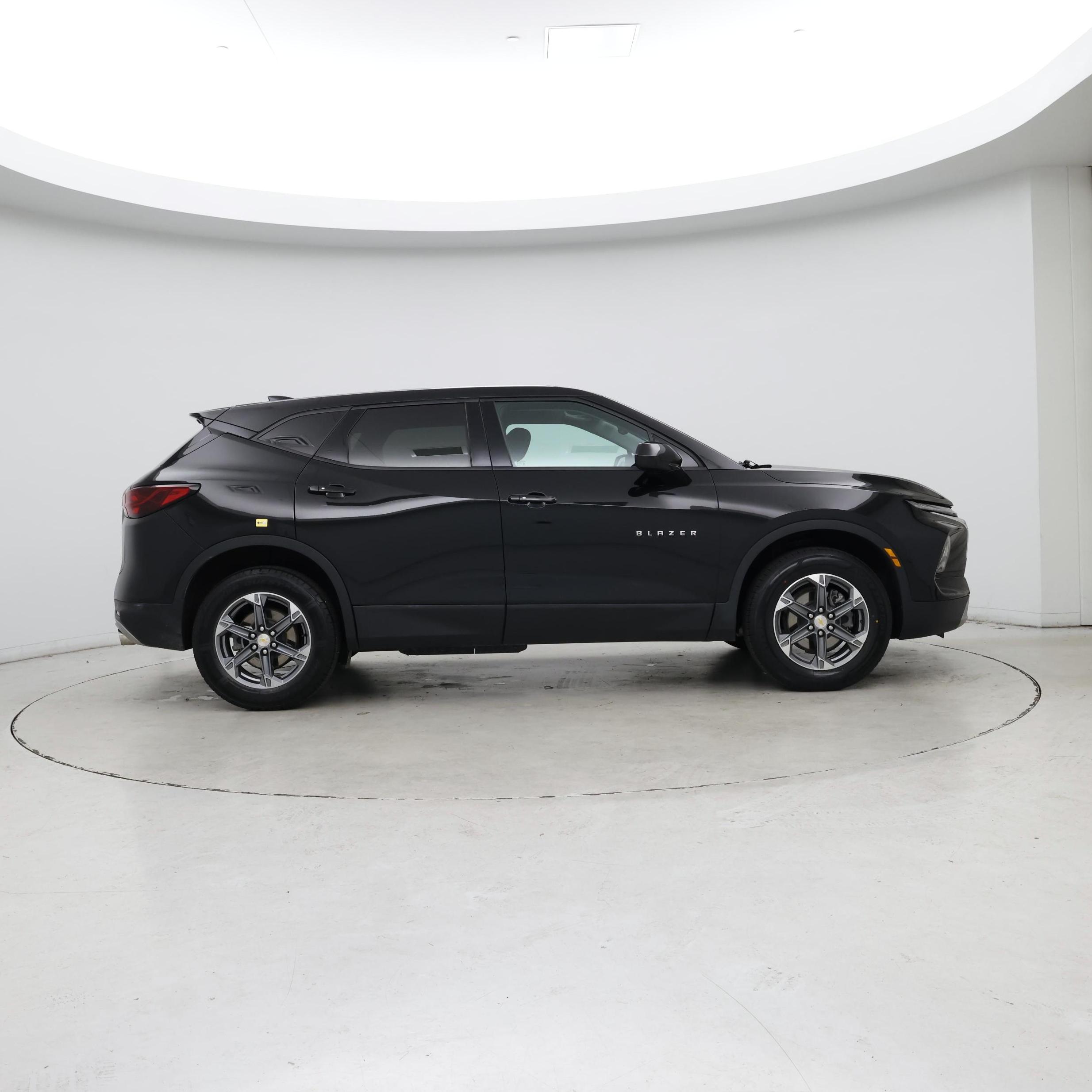 Thumbnail: 2023 Chevrolet Blazer - 7