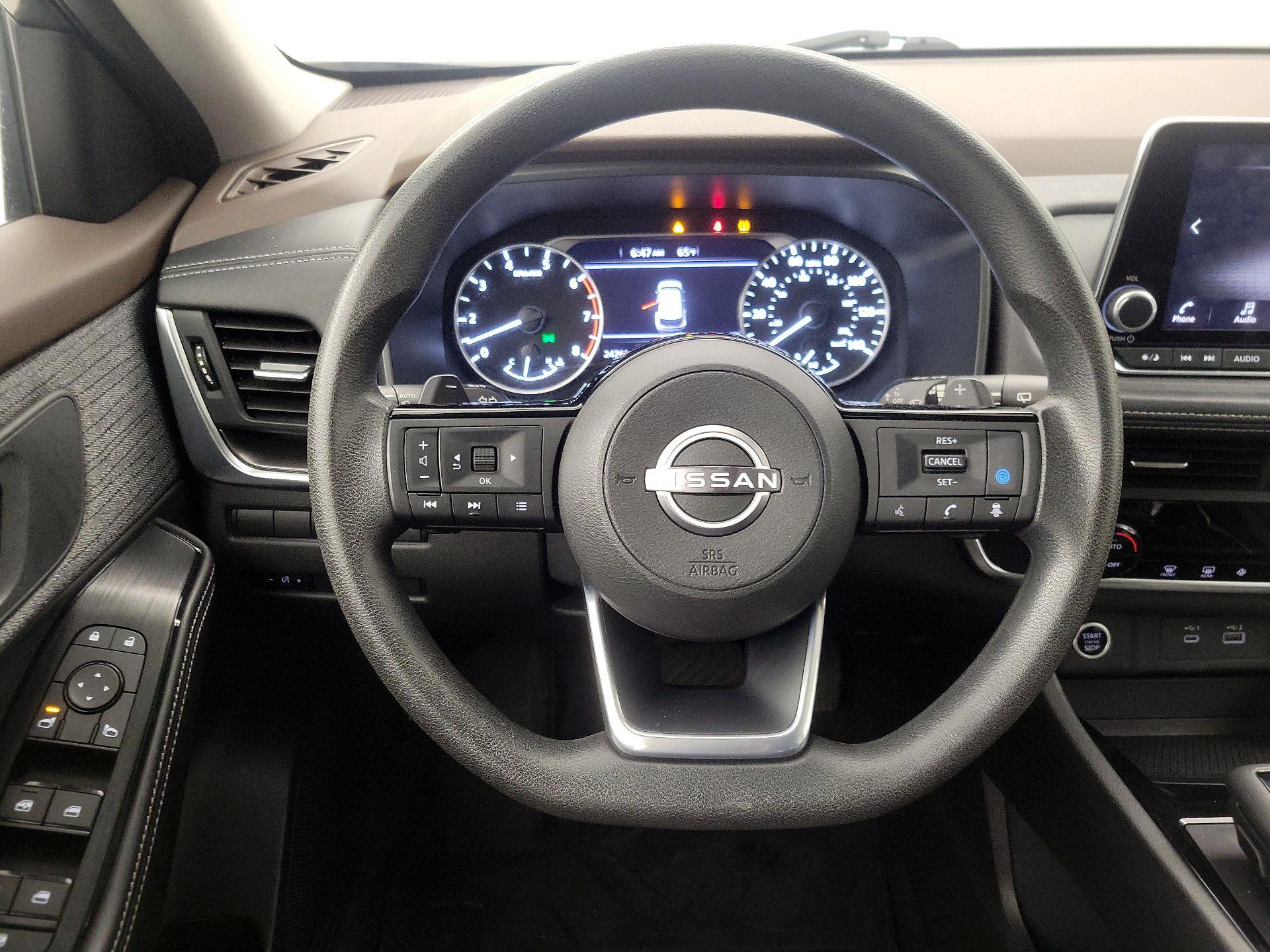 Thumbnail: 2023 Nissan Rogue - 10