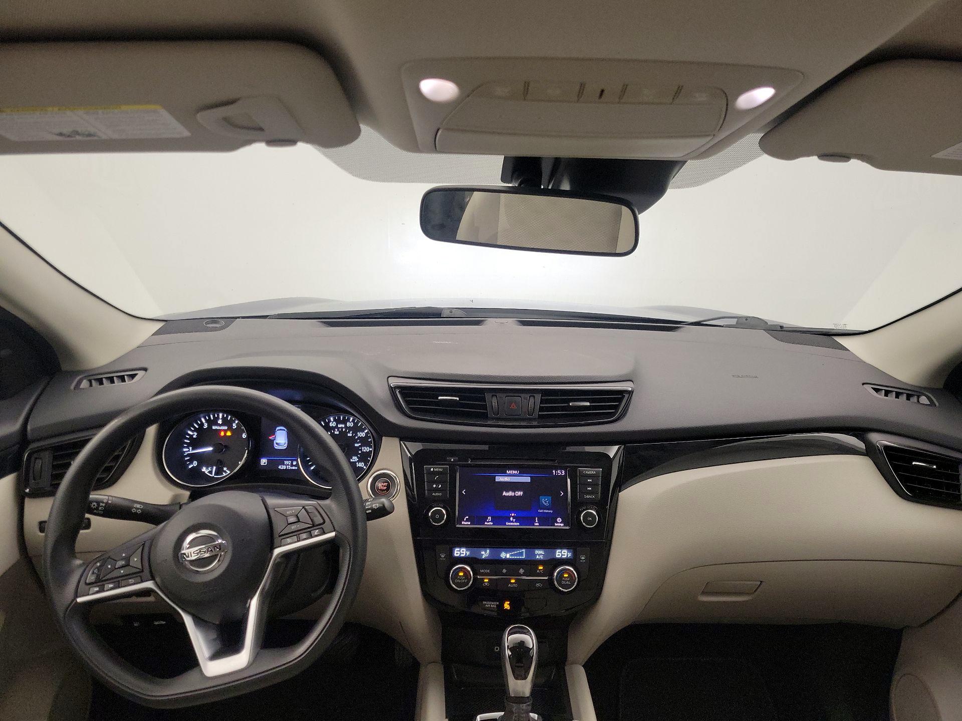Thumbnail: 2020 Nissan Rogue Sport - 9