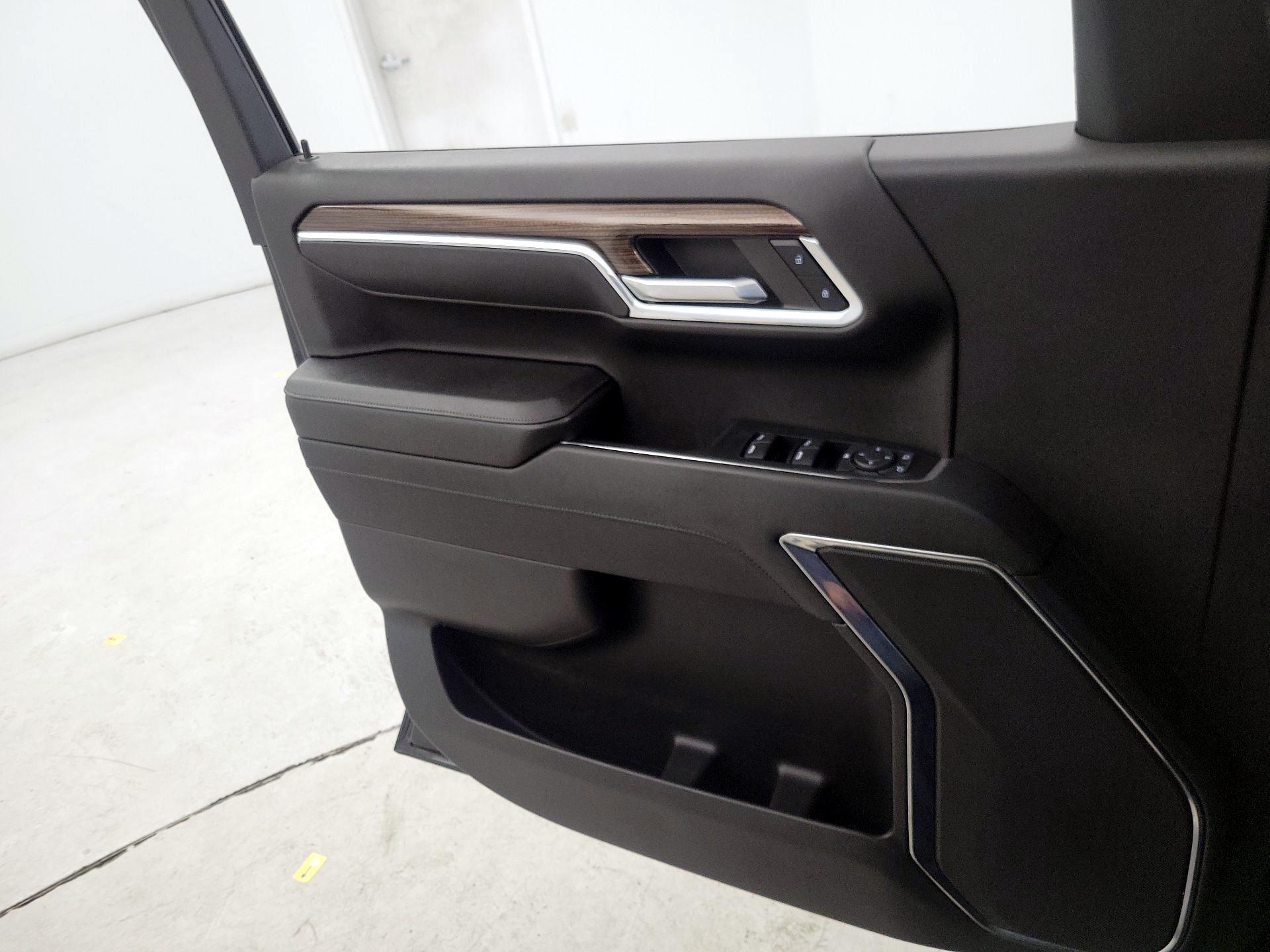 Thumbnail: 2023 Chevrolet Silverado 1500 - 12