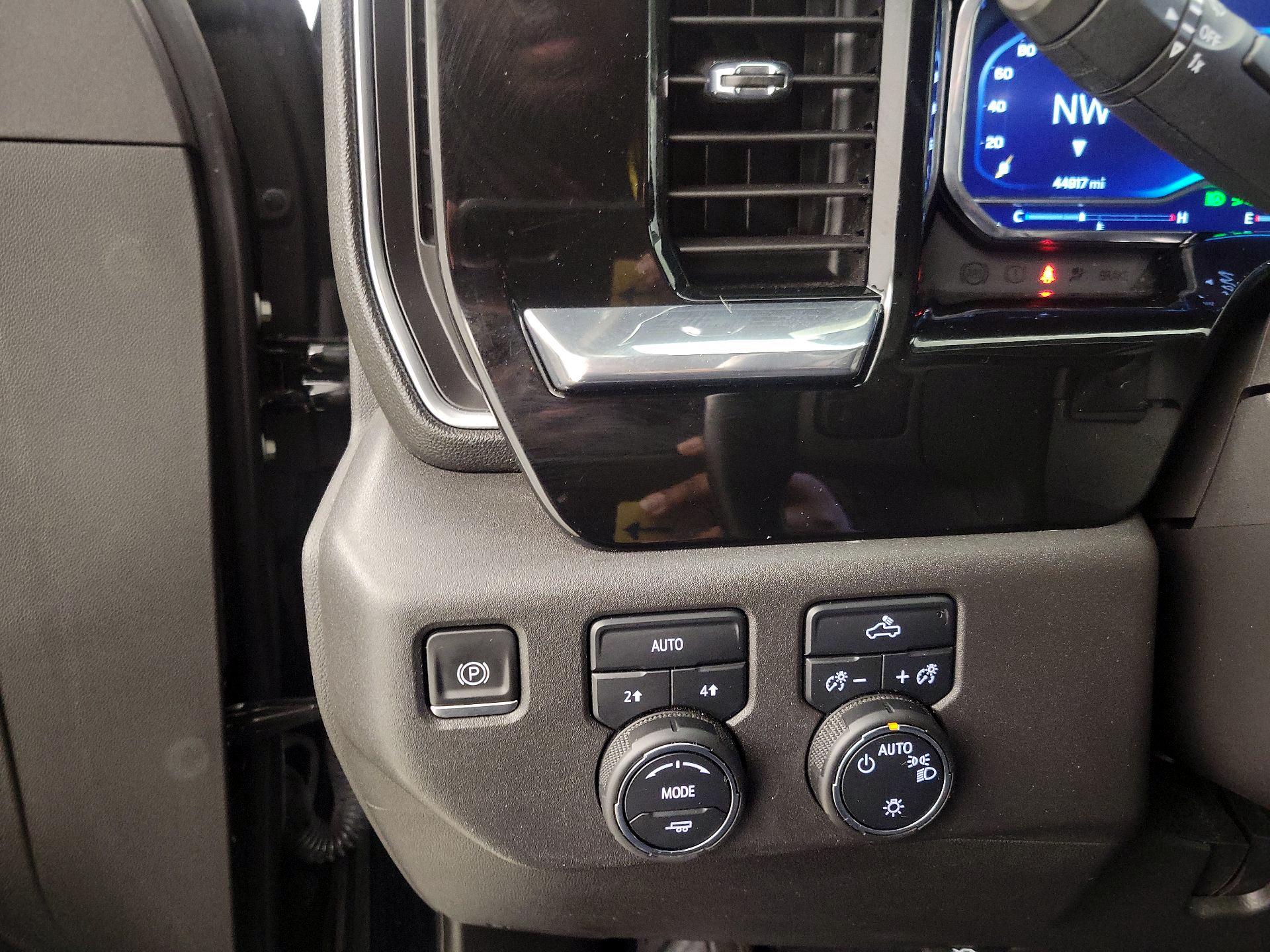 Thumbnail: 2023 Chevrolet Silverado 1500 - 13