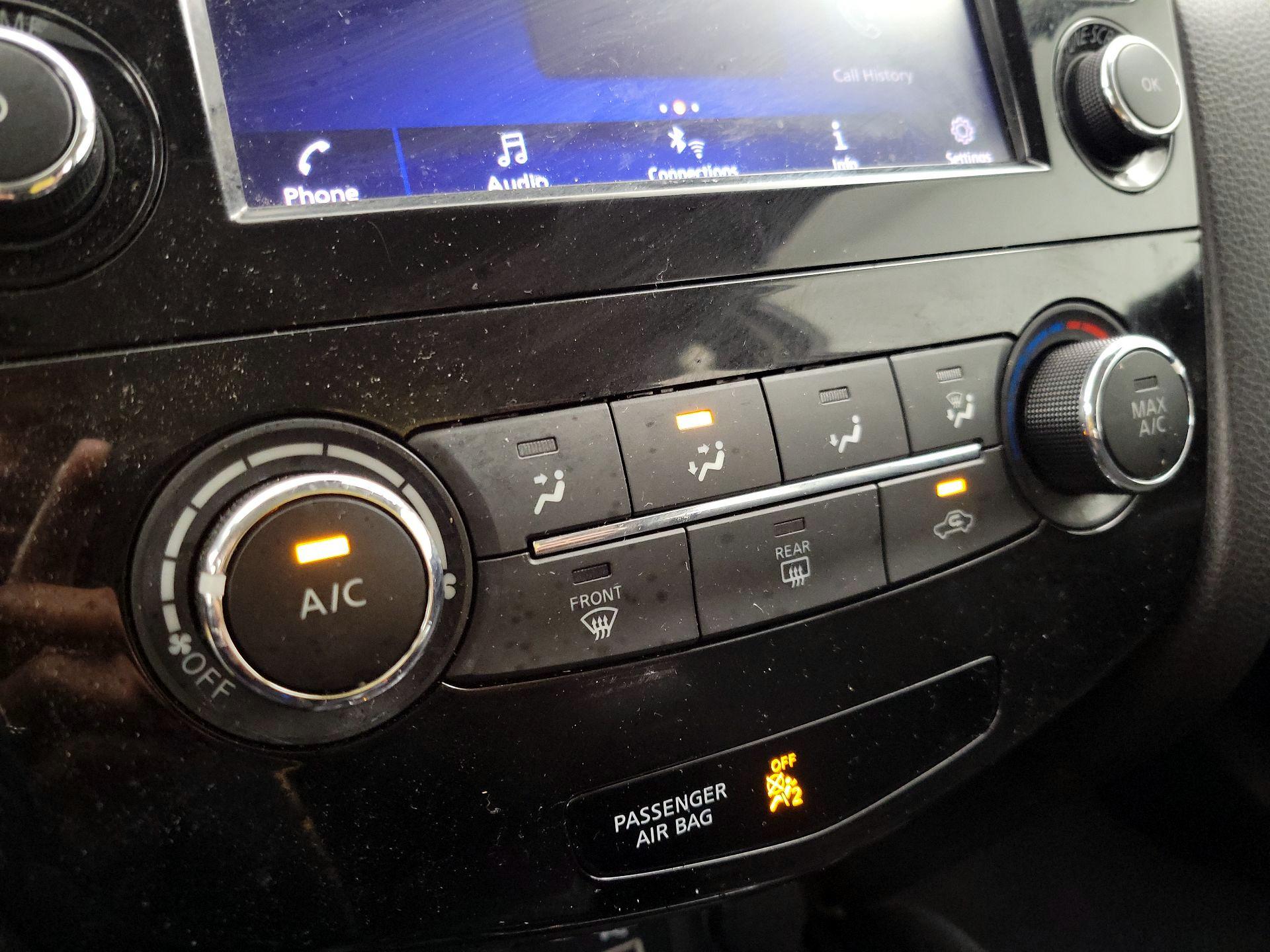 Thumbnail: 2020 Nissan Rogue Sport - 16