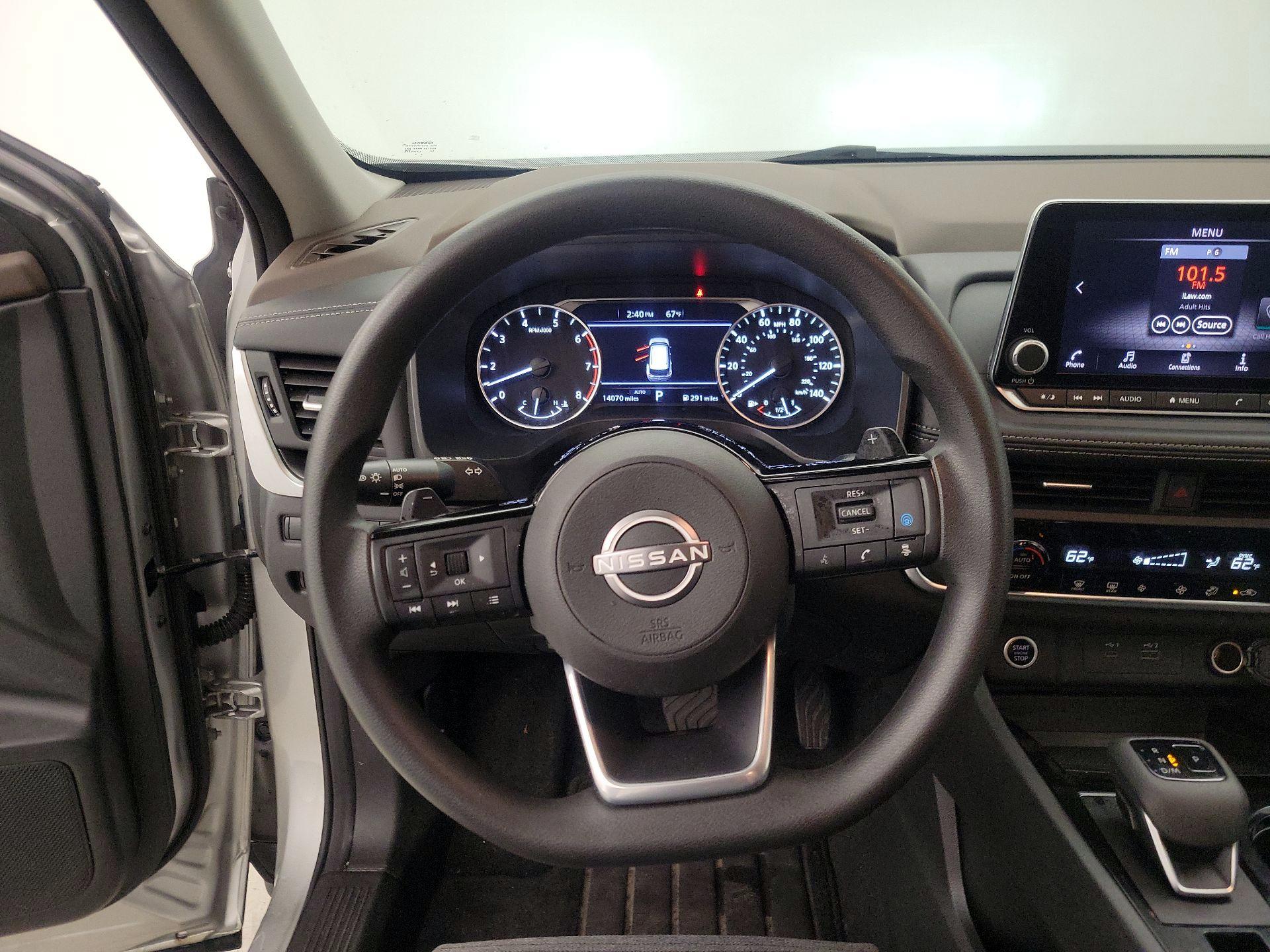 Thumbnail: 2023 Nissan Rogue - 10