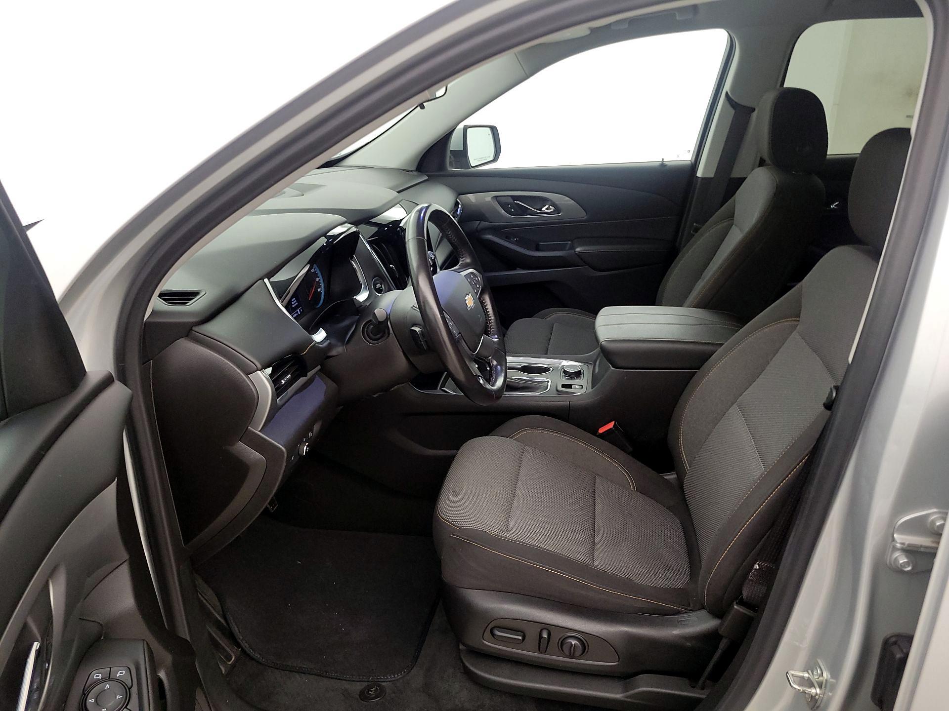 Thumbnail: 2021 Chevrolet Traverse - 11