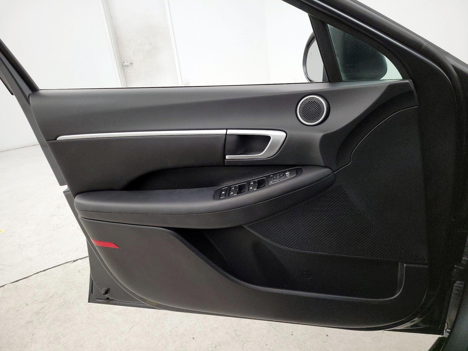 Thumbnail: 2023 Hyundai Sonata - 12