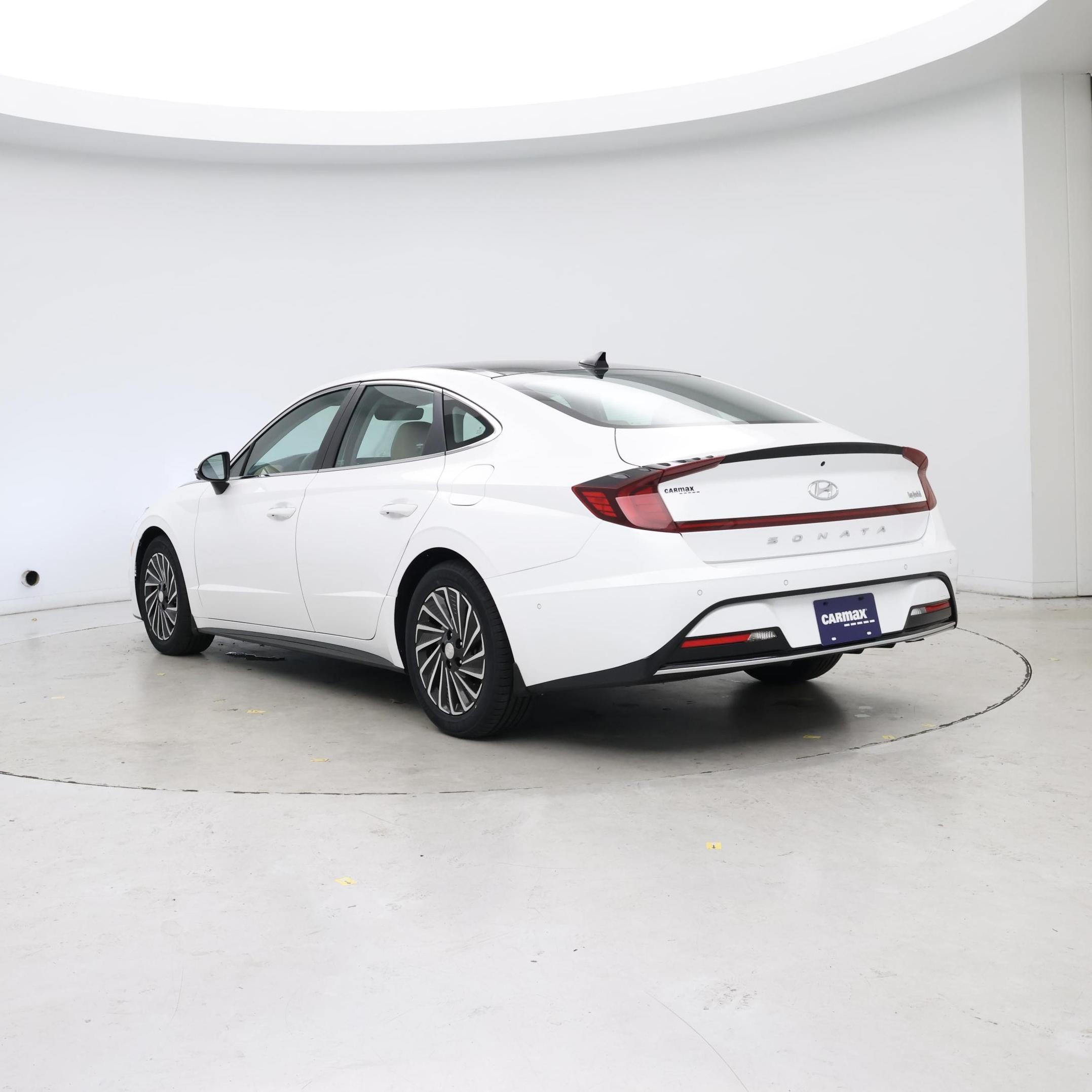 Thumbnail: 2023 Hyundai Sonata - 2