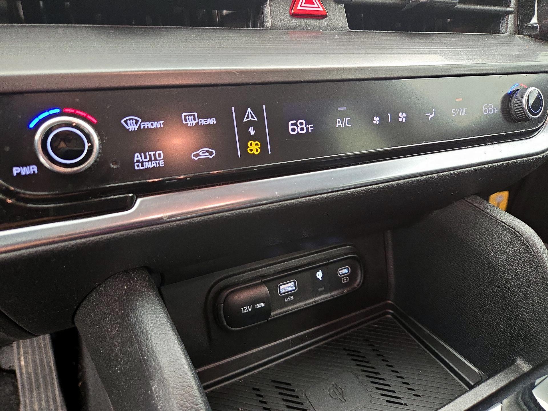 Thumbnail: 2023 Kia Sportage - 17