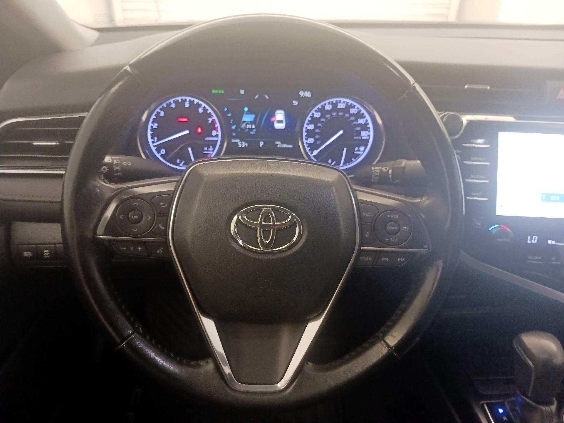 Thumbnail: 2019 Toyota Camry - 10