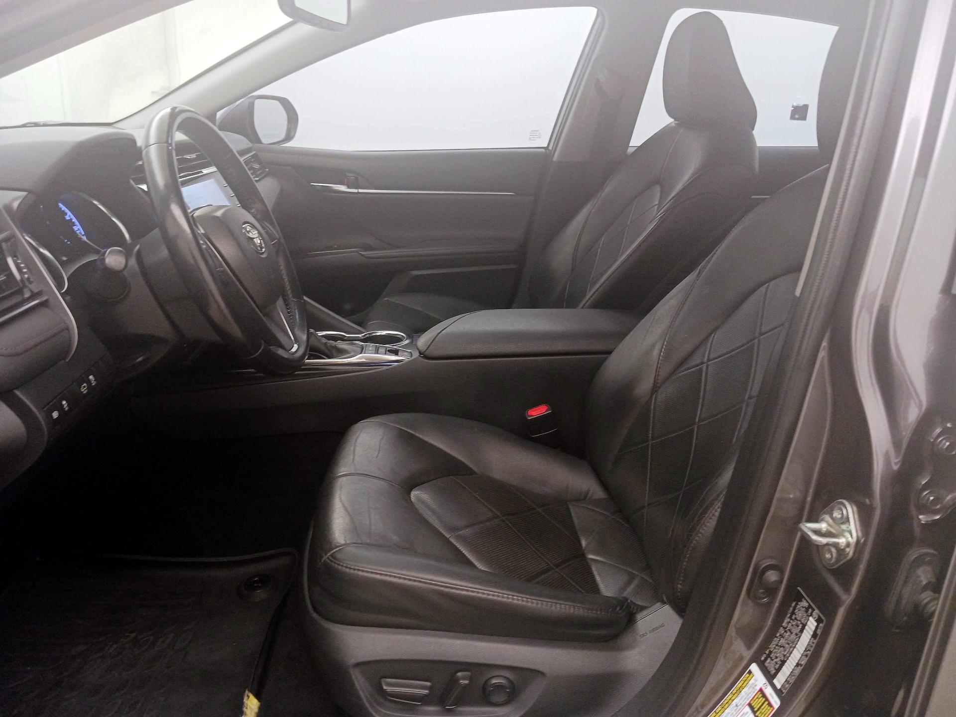 Thumbnail: 2019 Toyota Camry - 11