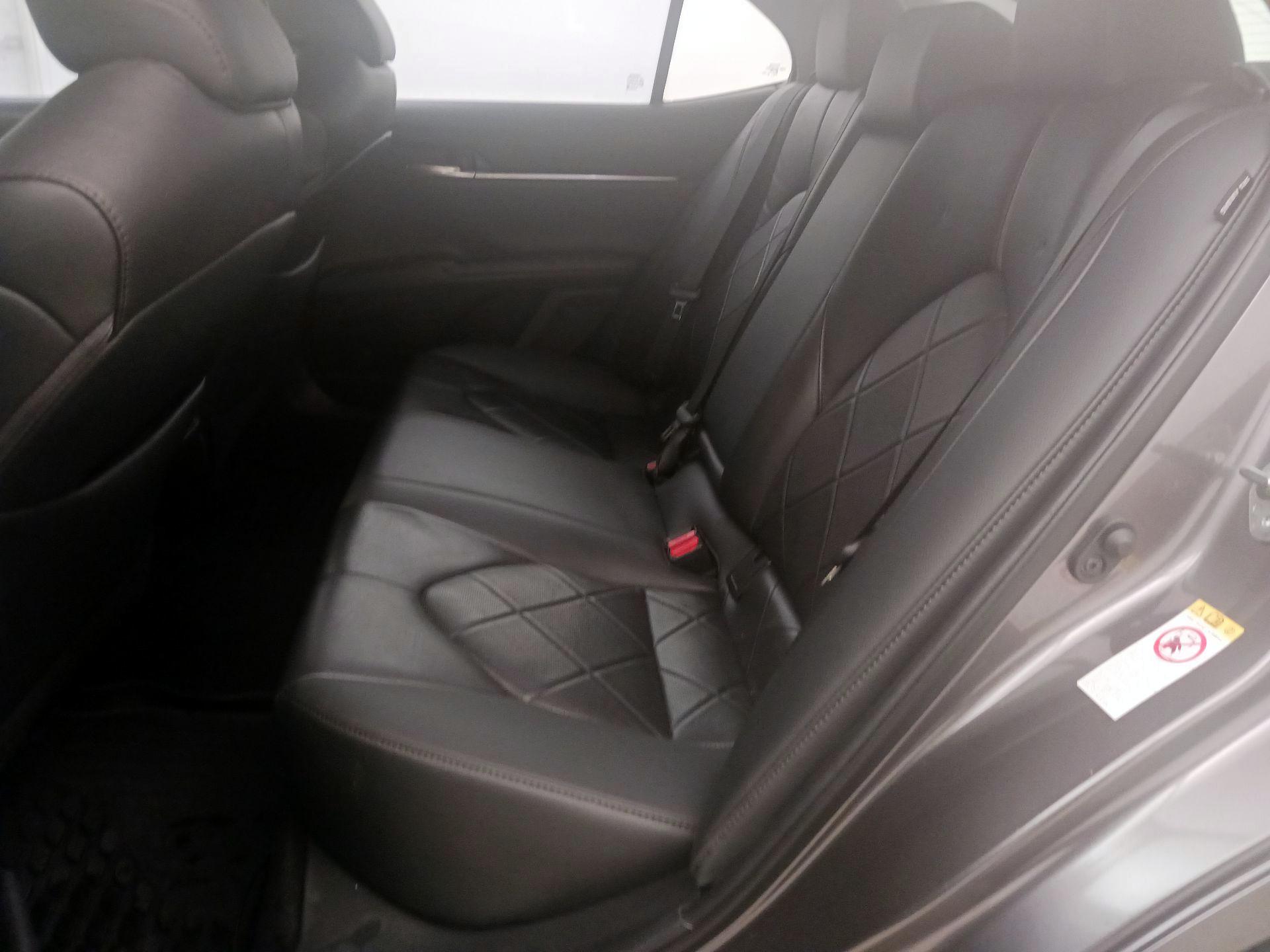 Thumbnail: 2019 Toyota Camry - 19