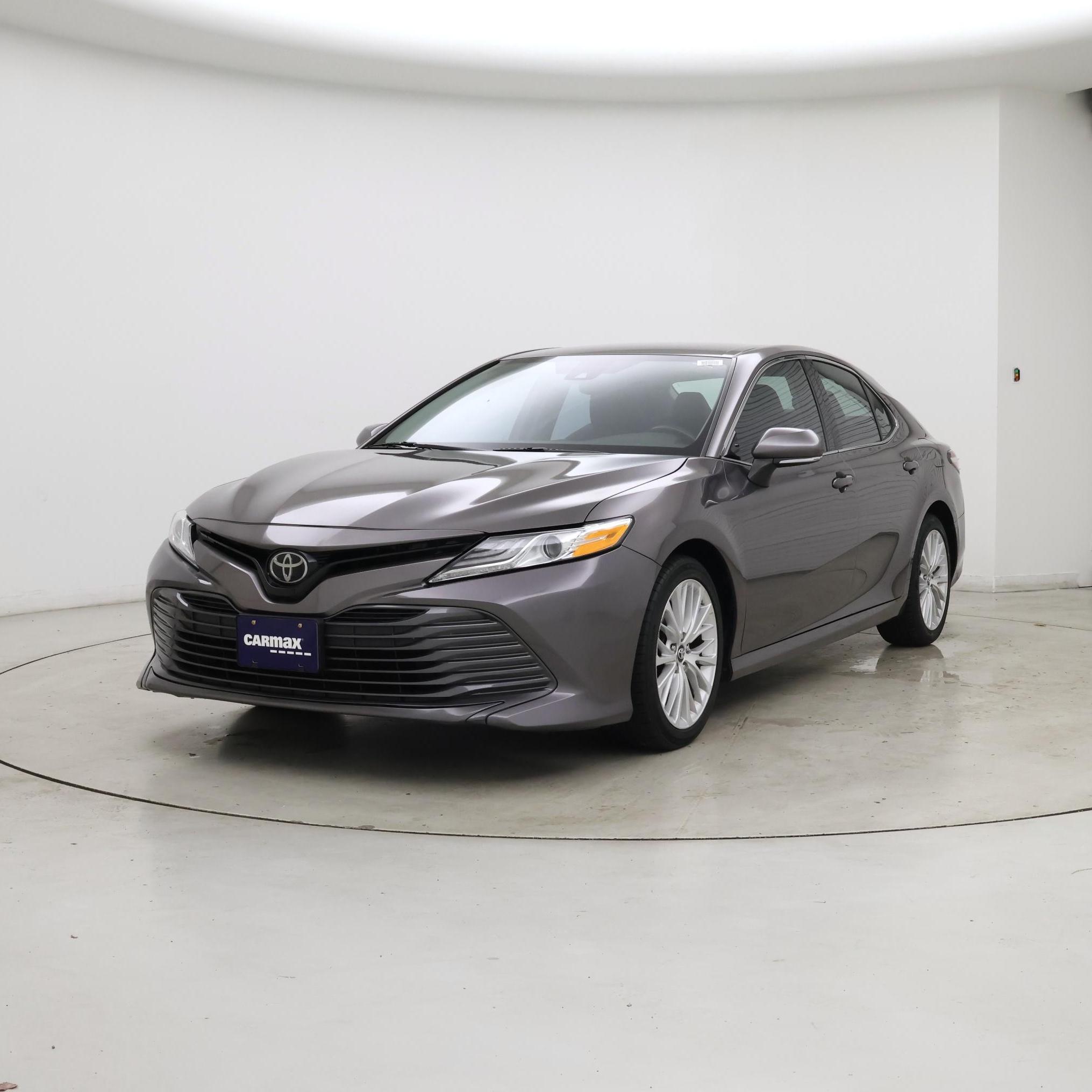 Thumbnail: 2019 Toyota Camry - 4