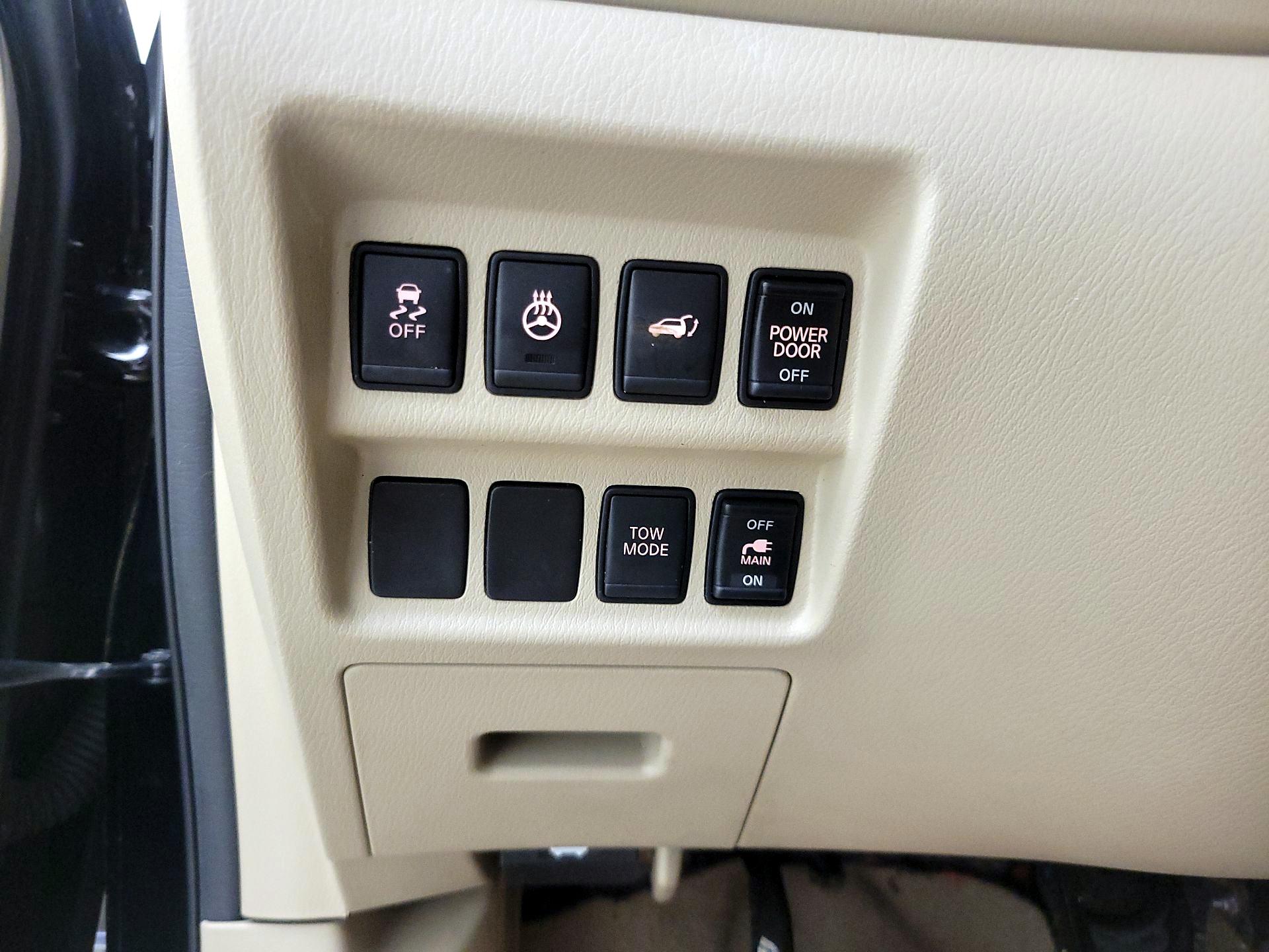 Thumbnail: 2014 Nissan Pathfinder - 13