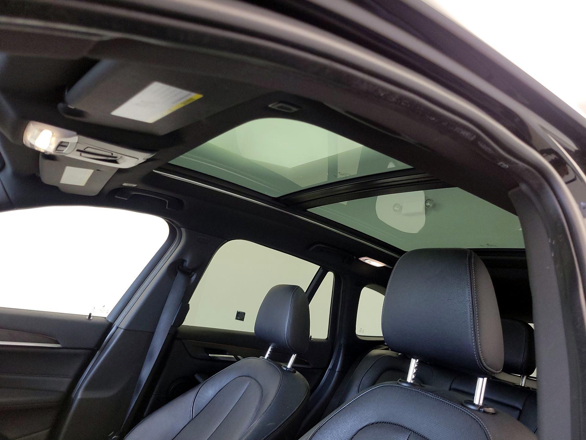 Thumbnail: 2016 BMW X1 - 20
