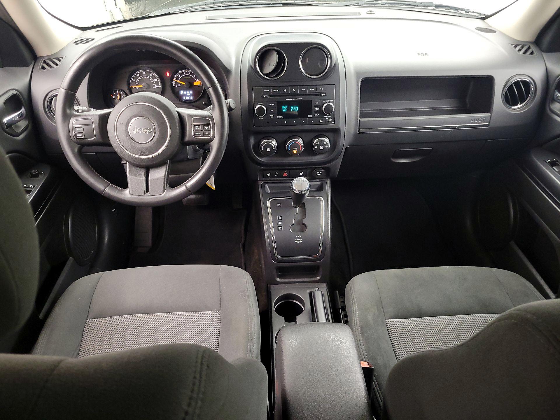 Thumbnail: 2016 Jeep Patriot - 9