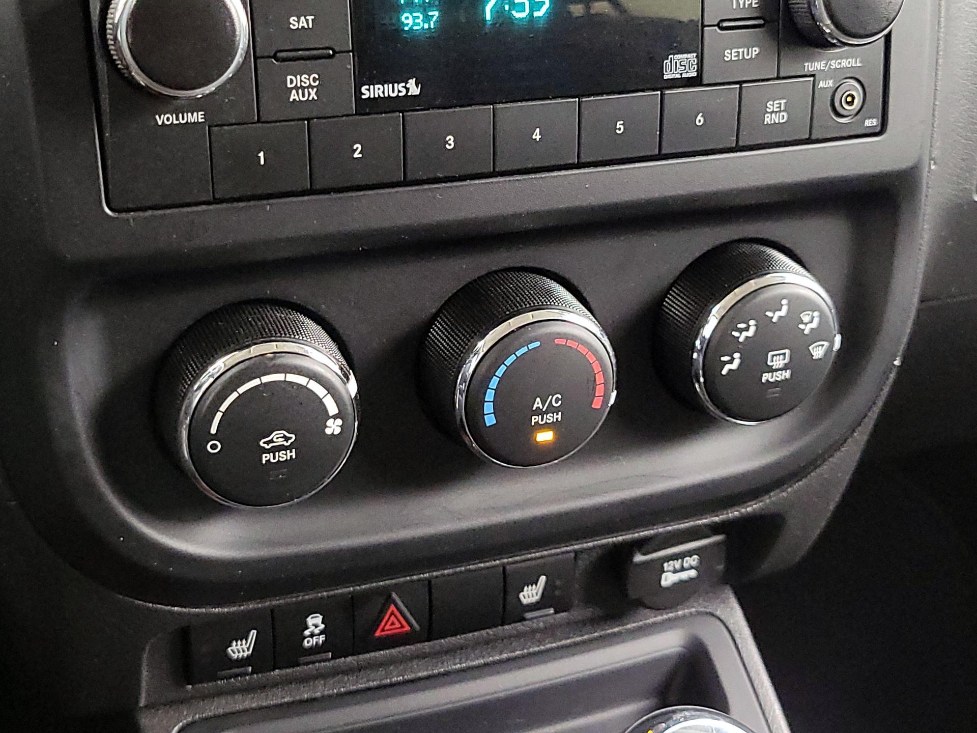 Thumbnail: 2016 Jeep Patriot - 14