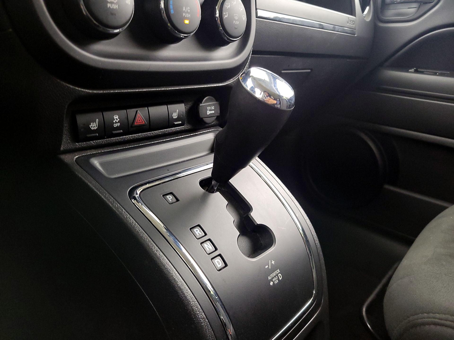 Thumbnail: 2016 Jeep Patriot - 15