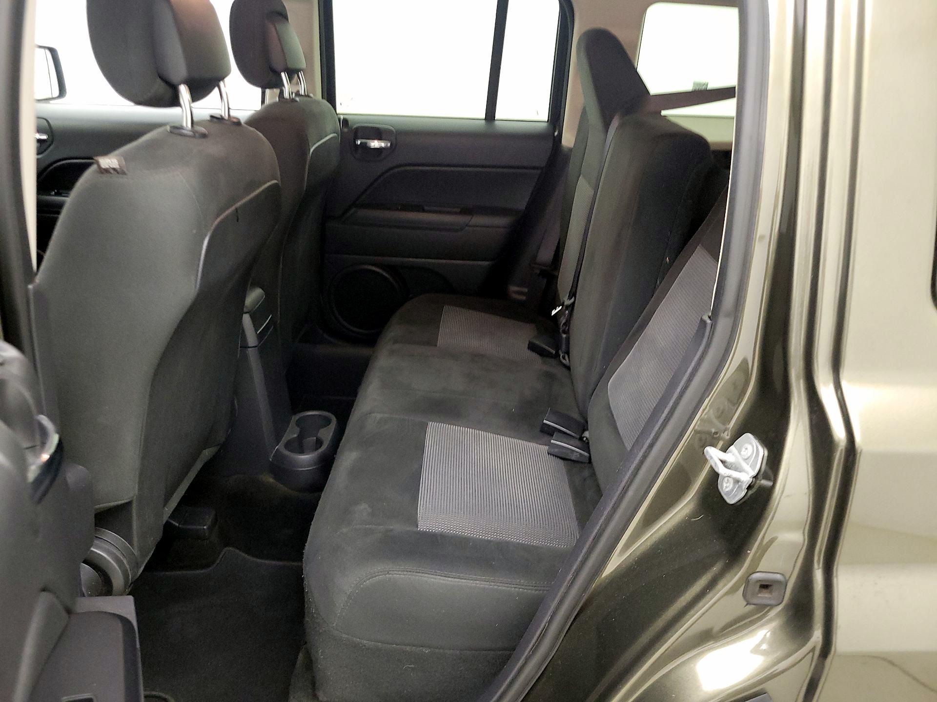 Thumbnail: 2016 Jeep Patriot - 17