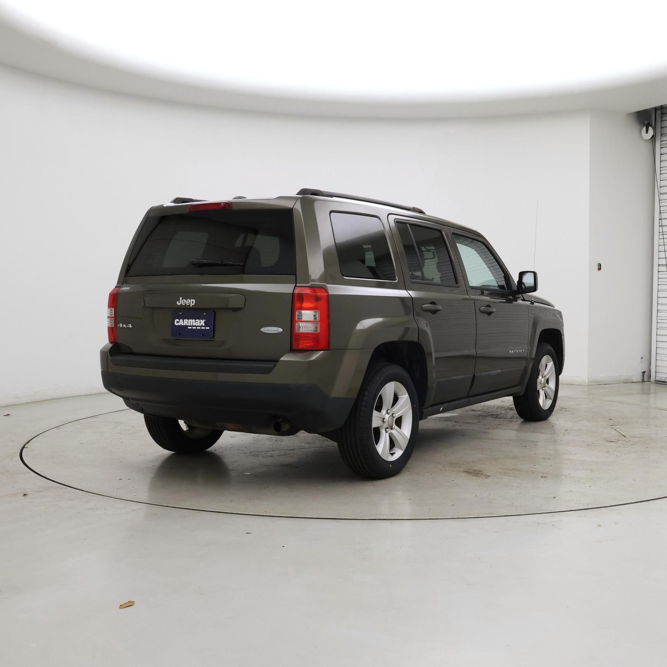 Thumbnail: 2016 Jeep Patriot - 8