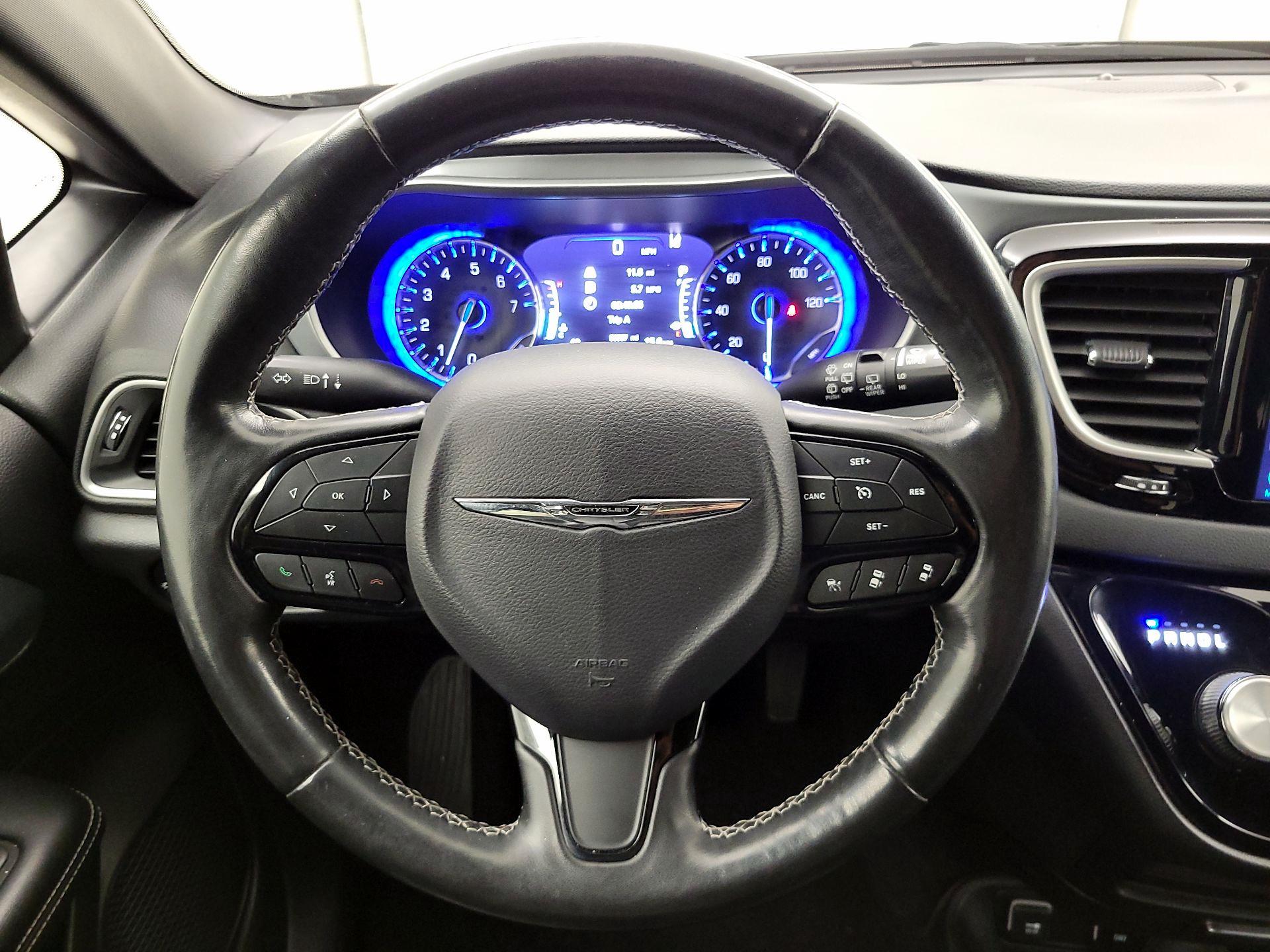 Thumbnail: 2020 Chrysler Pacifica - 10