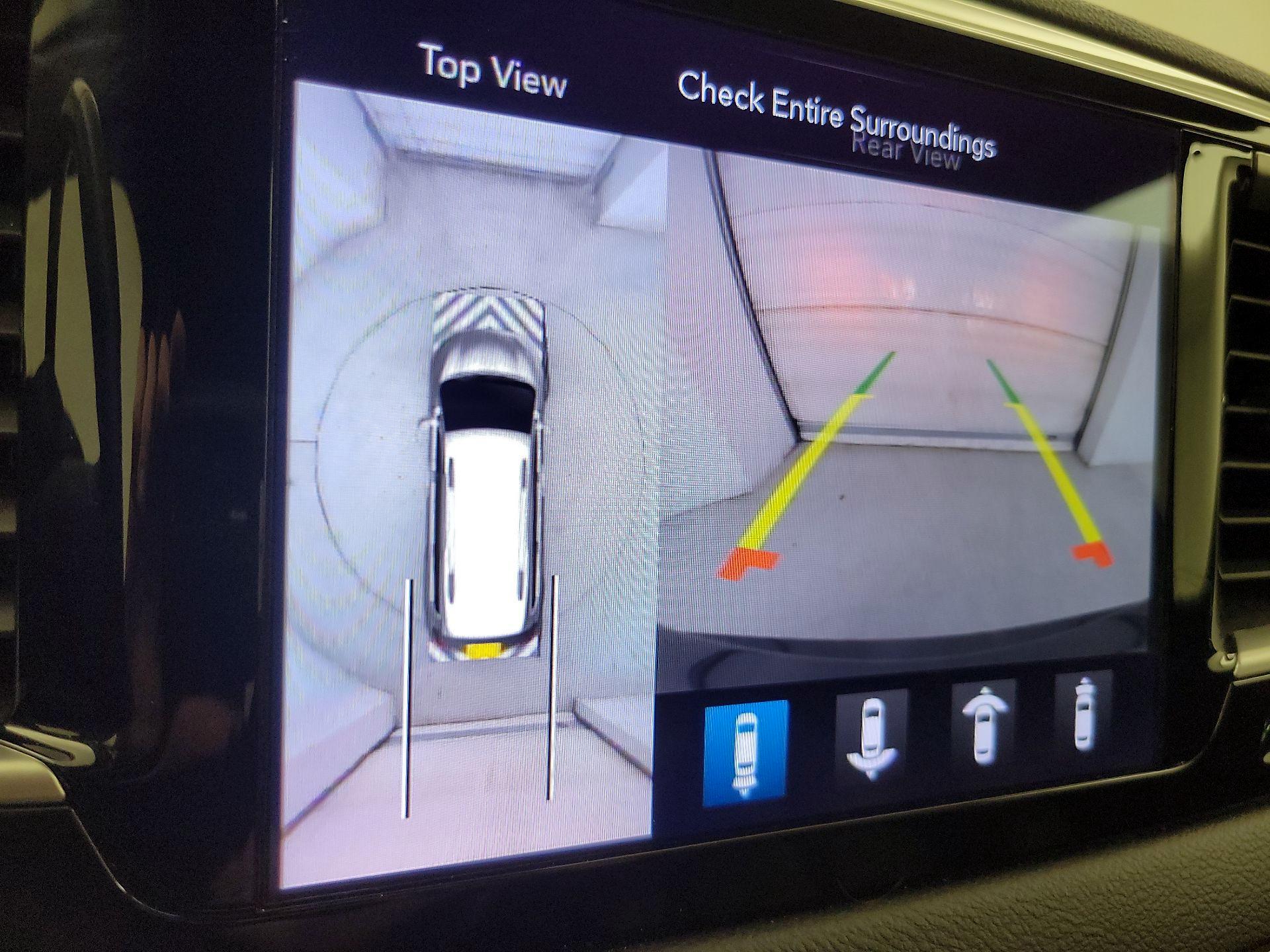 Thumbnail: 2020 Chrysler Pacifica - 14